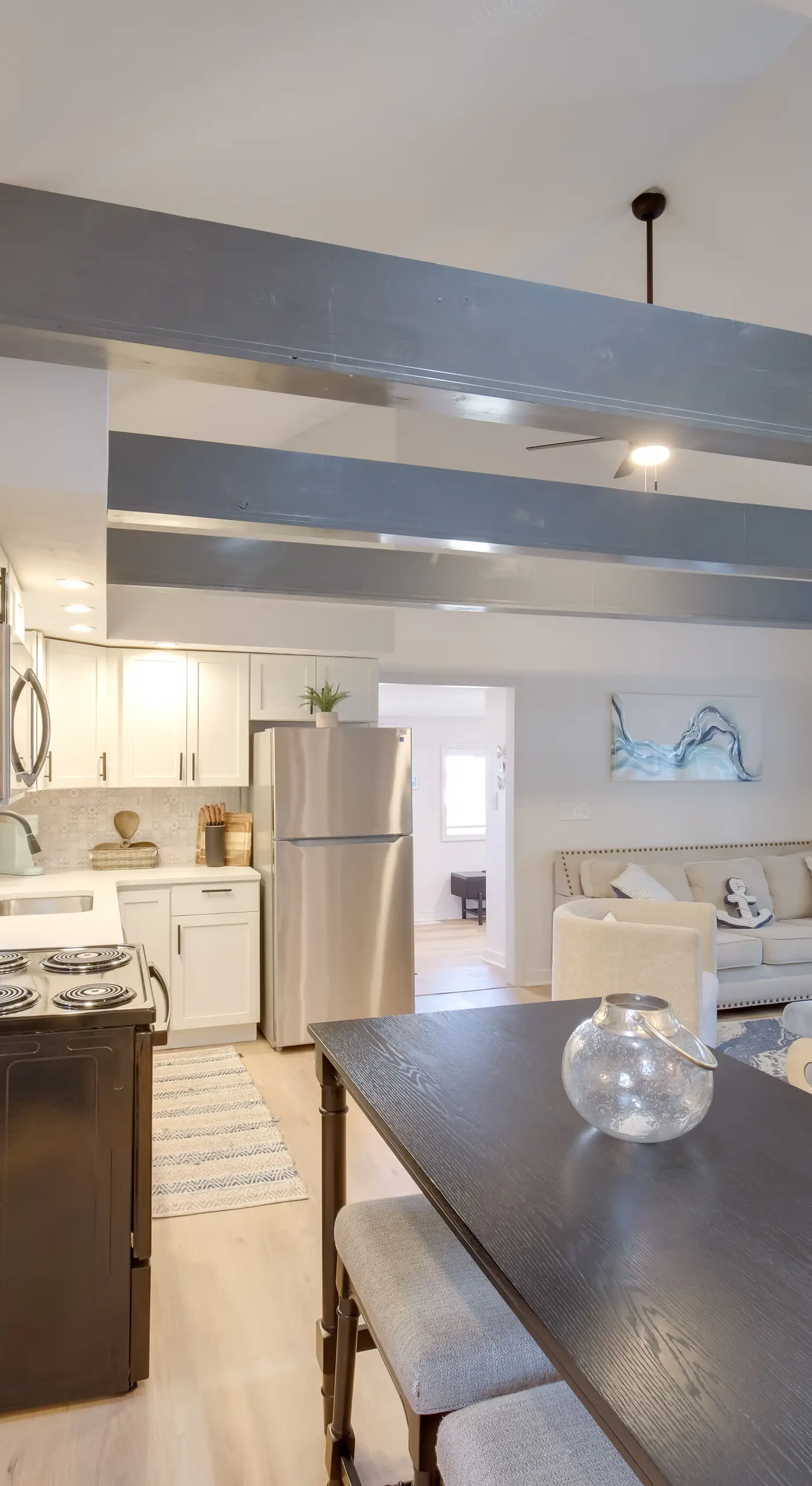 'Wishin & Fishin' Walkable Erie Home By the Beach!