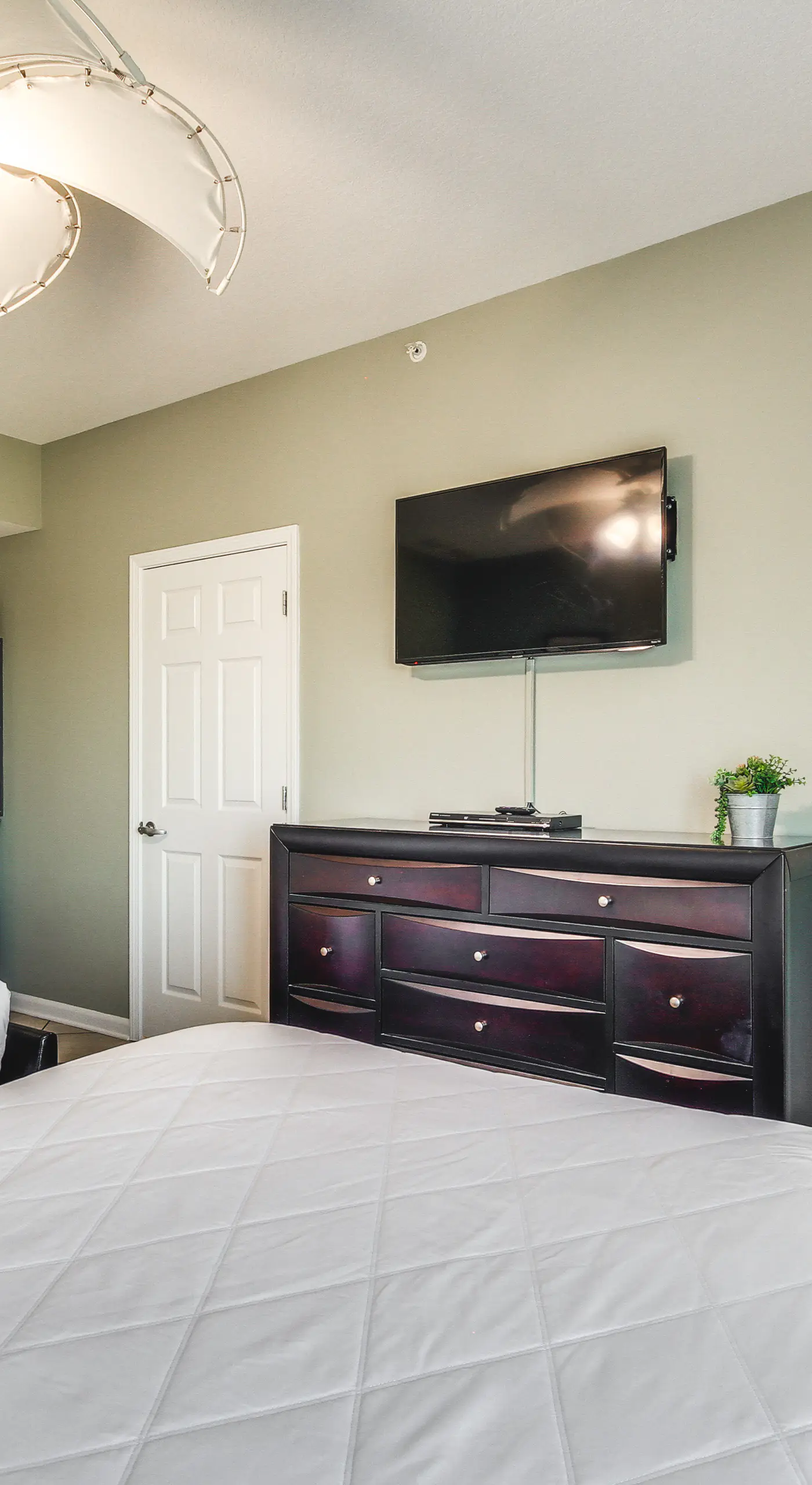 Gulfport Oceanfront Vacation Rental: Walk to Beach
