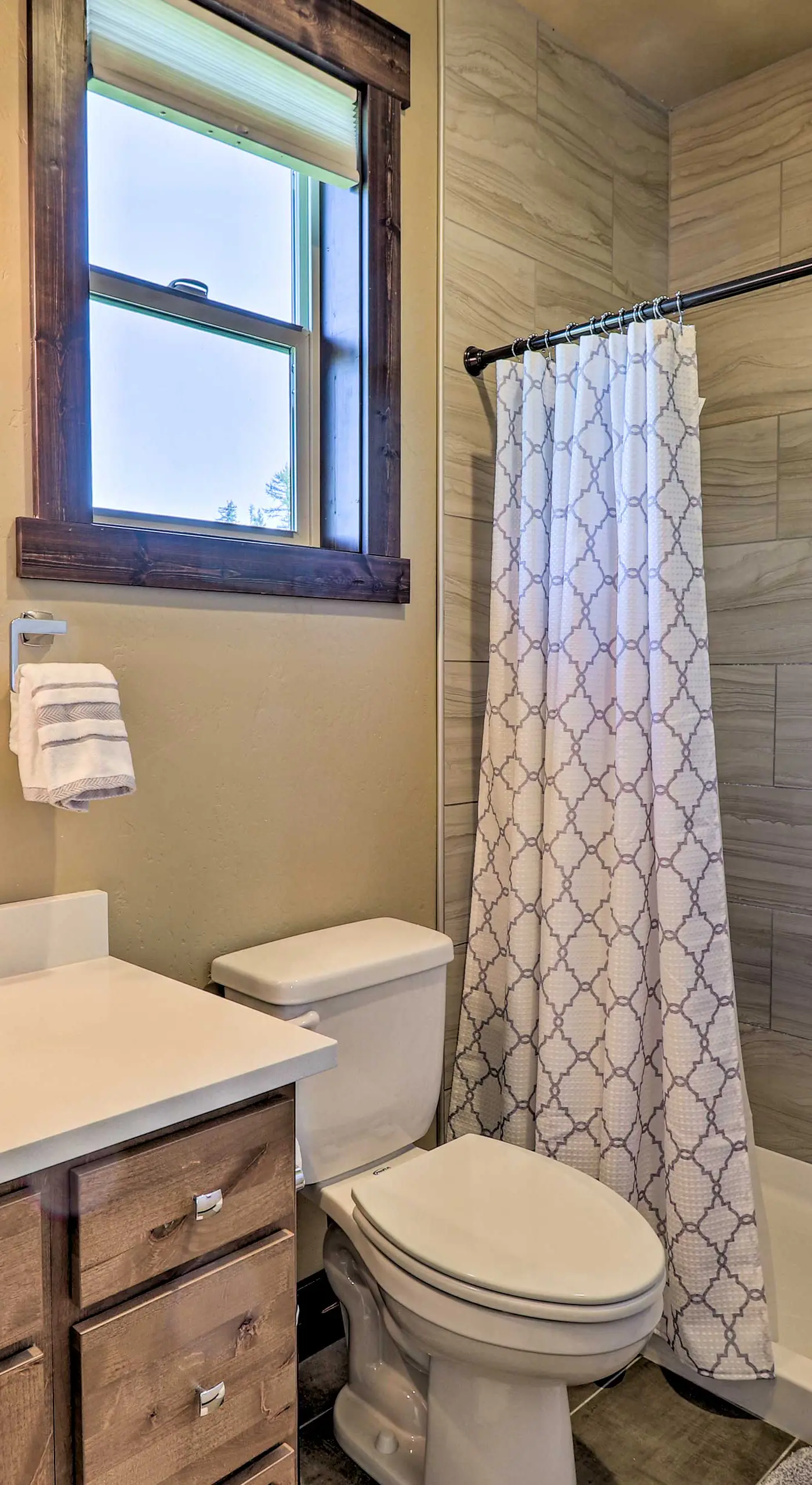 Modern Kalispell Home - 28 Mi to Glacier NP!