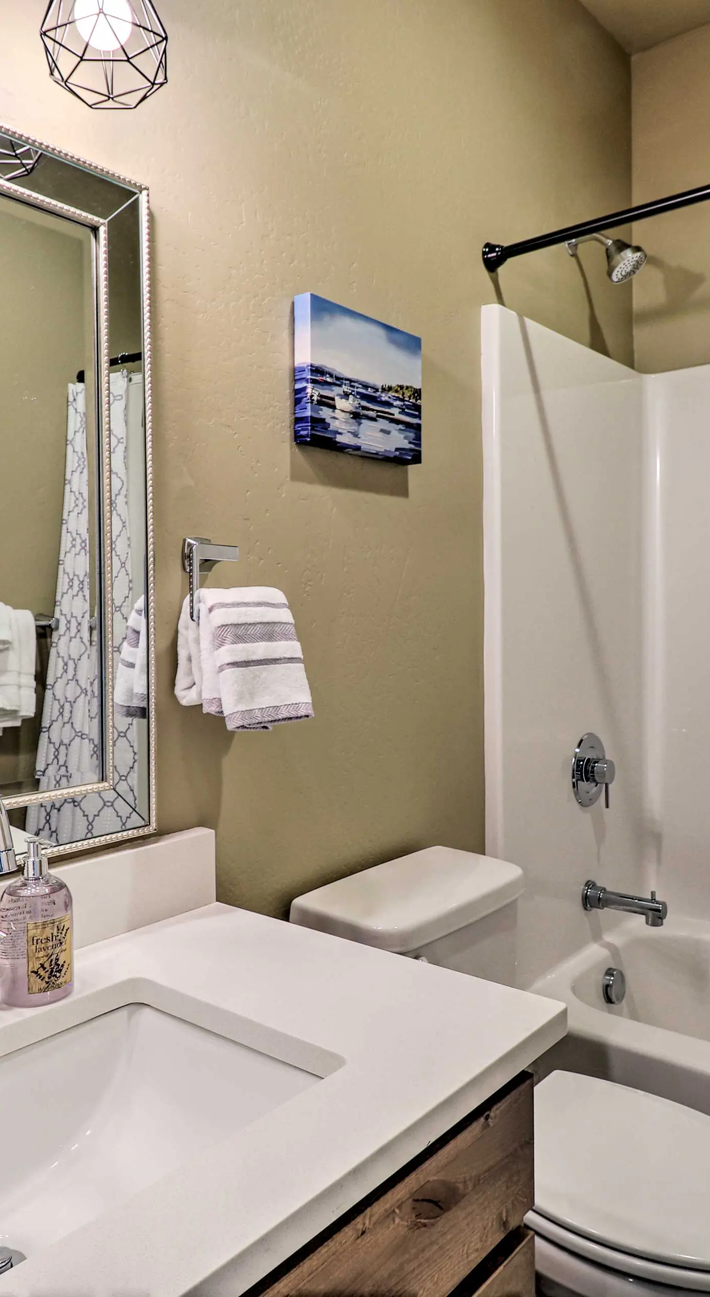 Modern Kalispell Home - 28 Mi to Glacier NP!