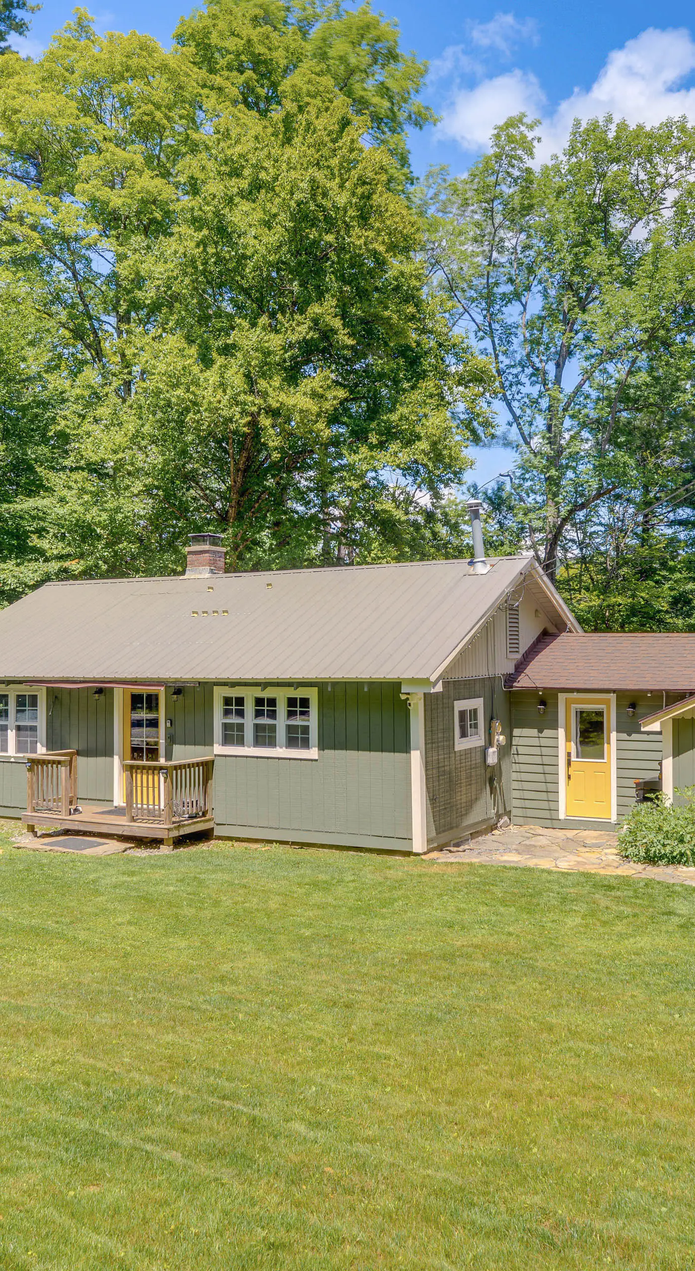 'Mount Pine' Summer Escape Near the Green Mtns!