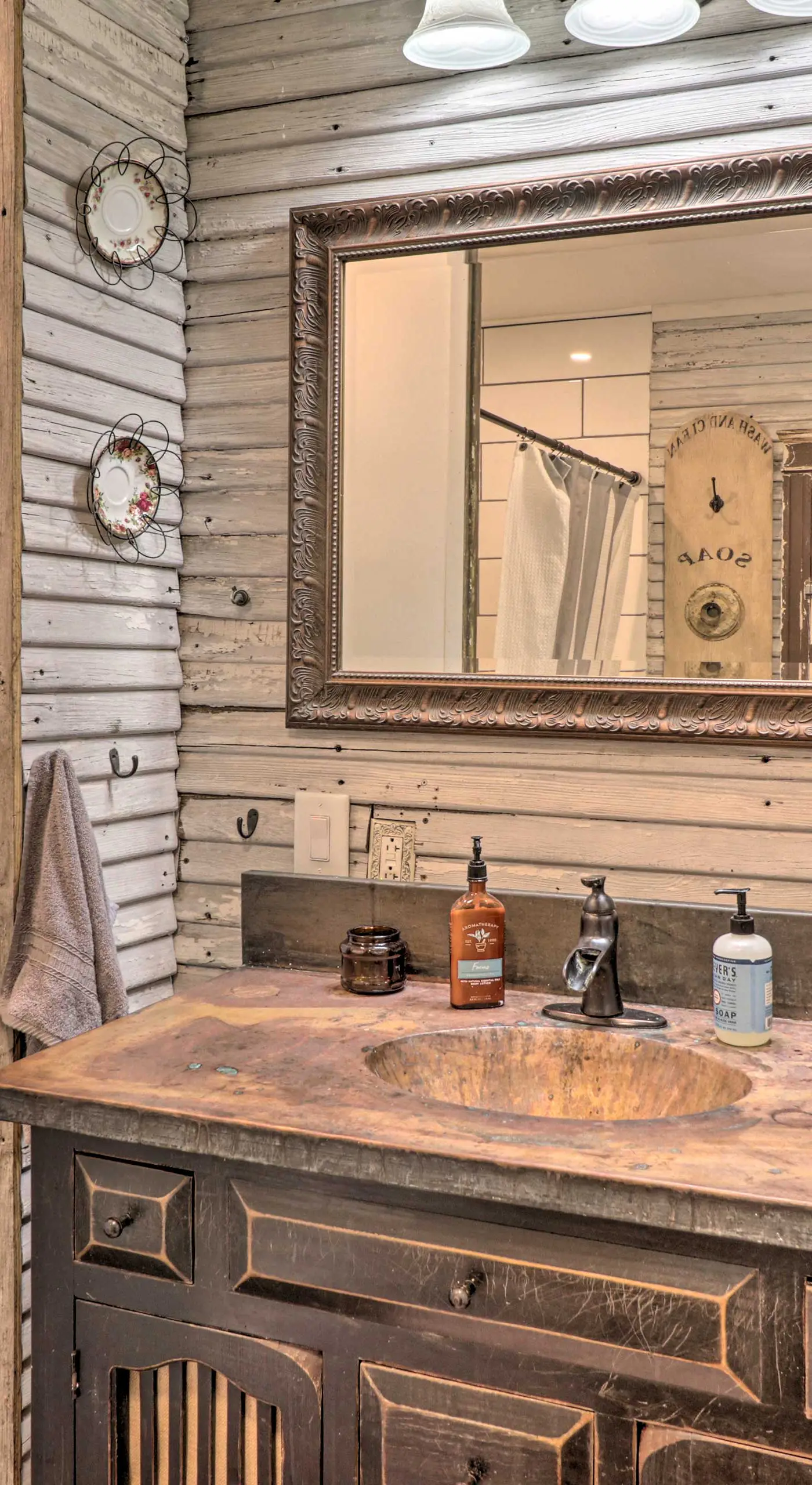 Country-Chic Cotter Home w/ Outdoor Living Space!