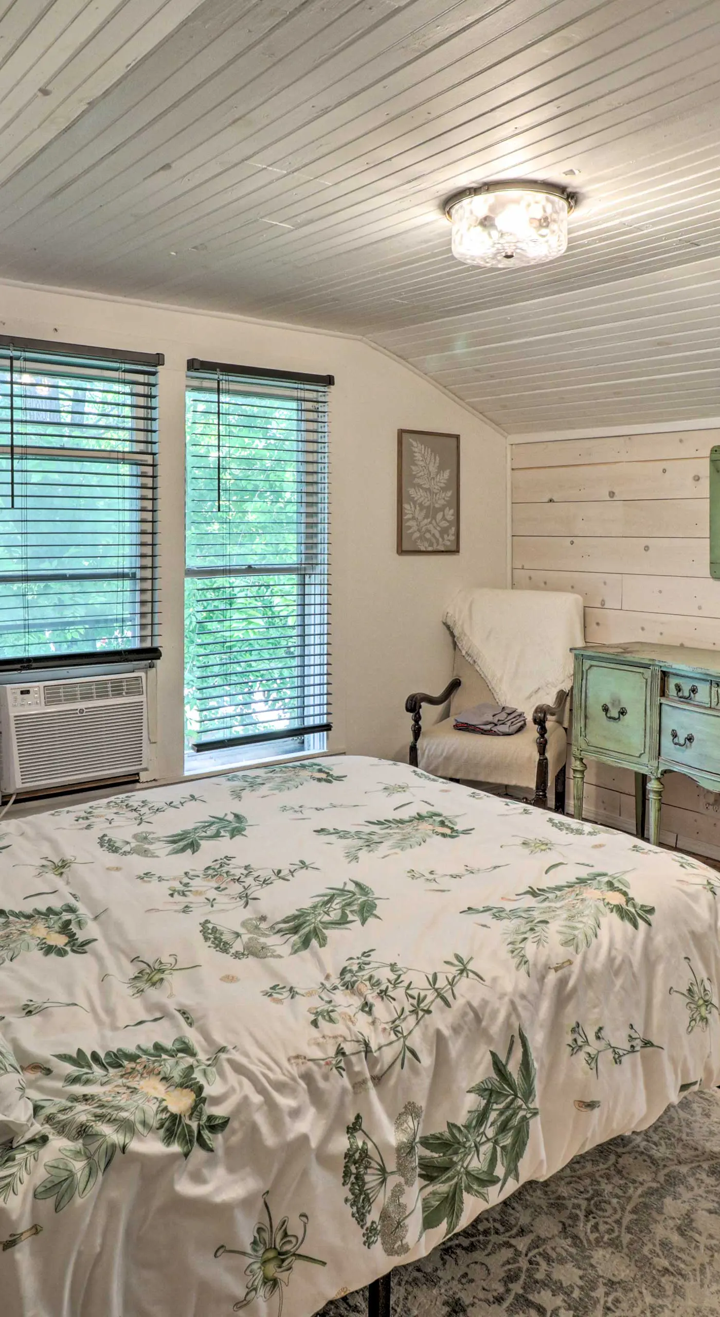 Country-Chic Cotter Home w/ Outdoor Living Space!