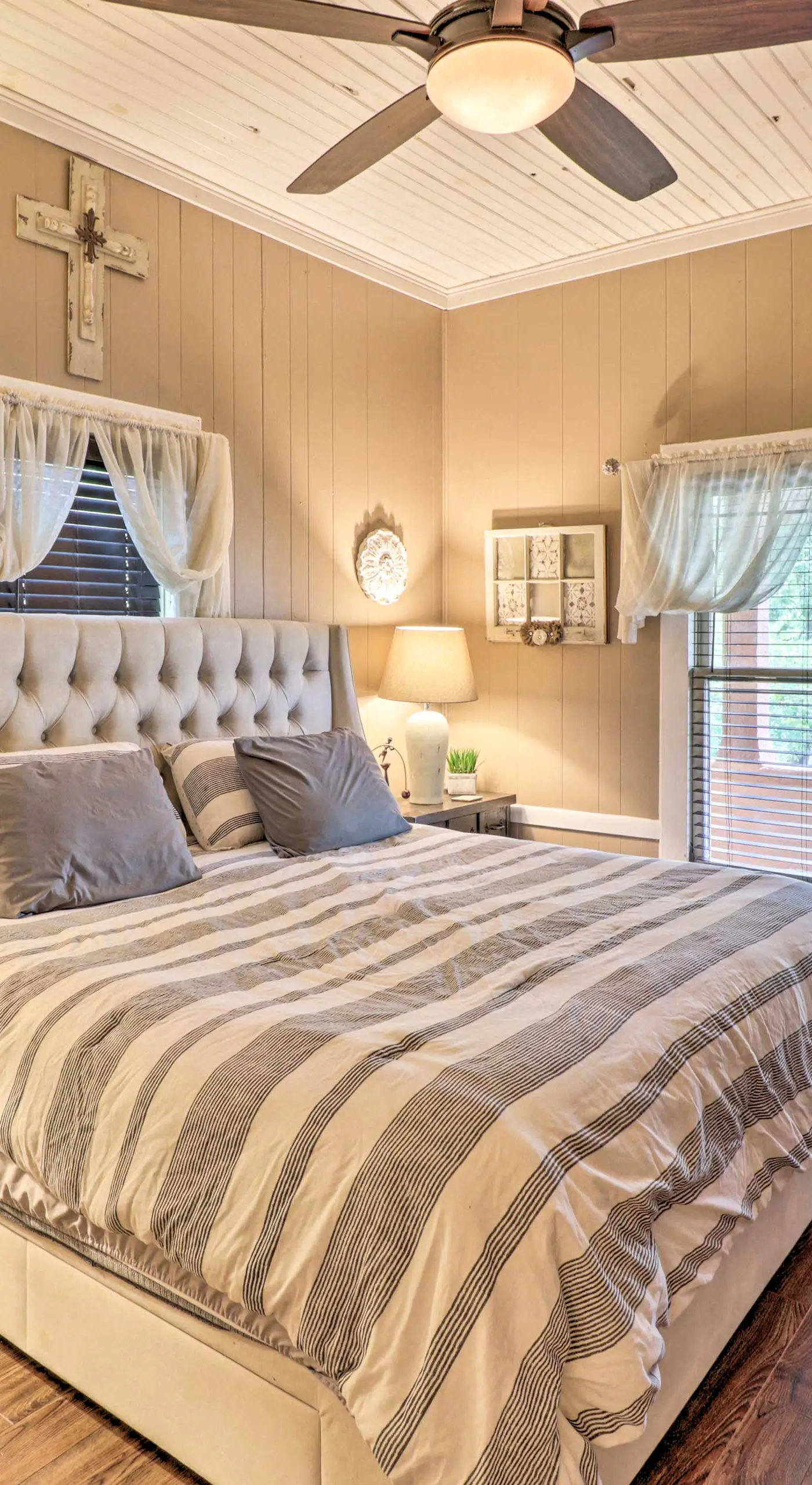 Country-Chic Cotter Home w/ Outdoor Living Space!