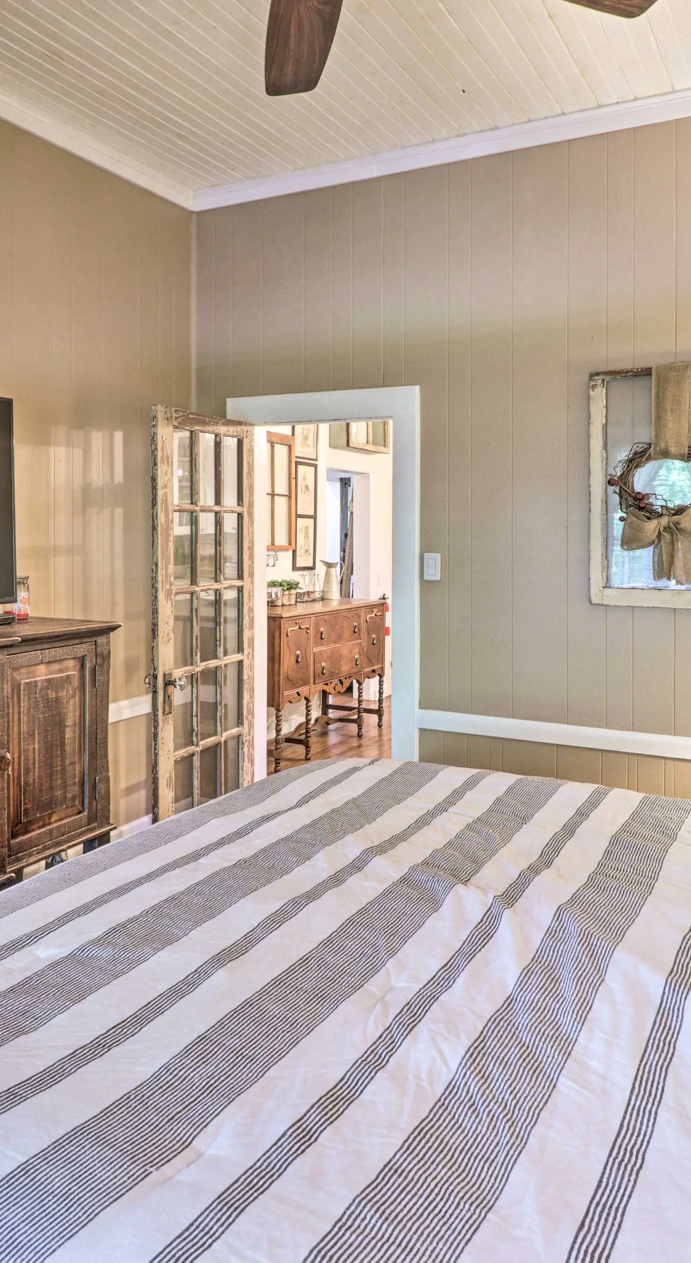 Country-Chic Cotter Home w/ Outdoor Living Space!