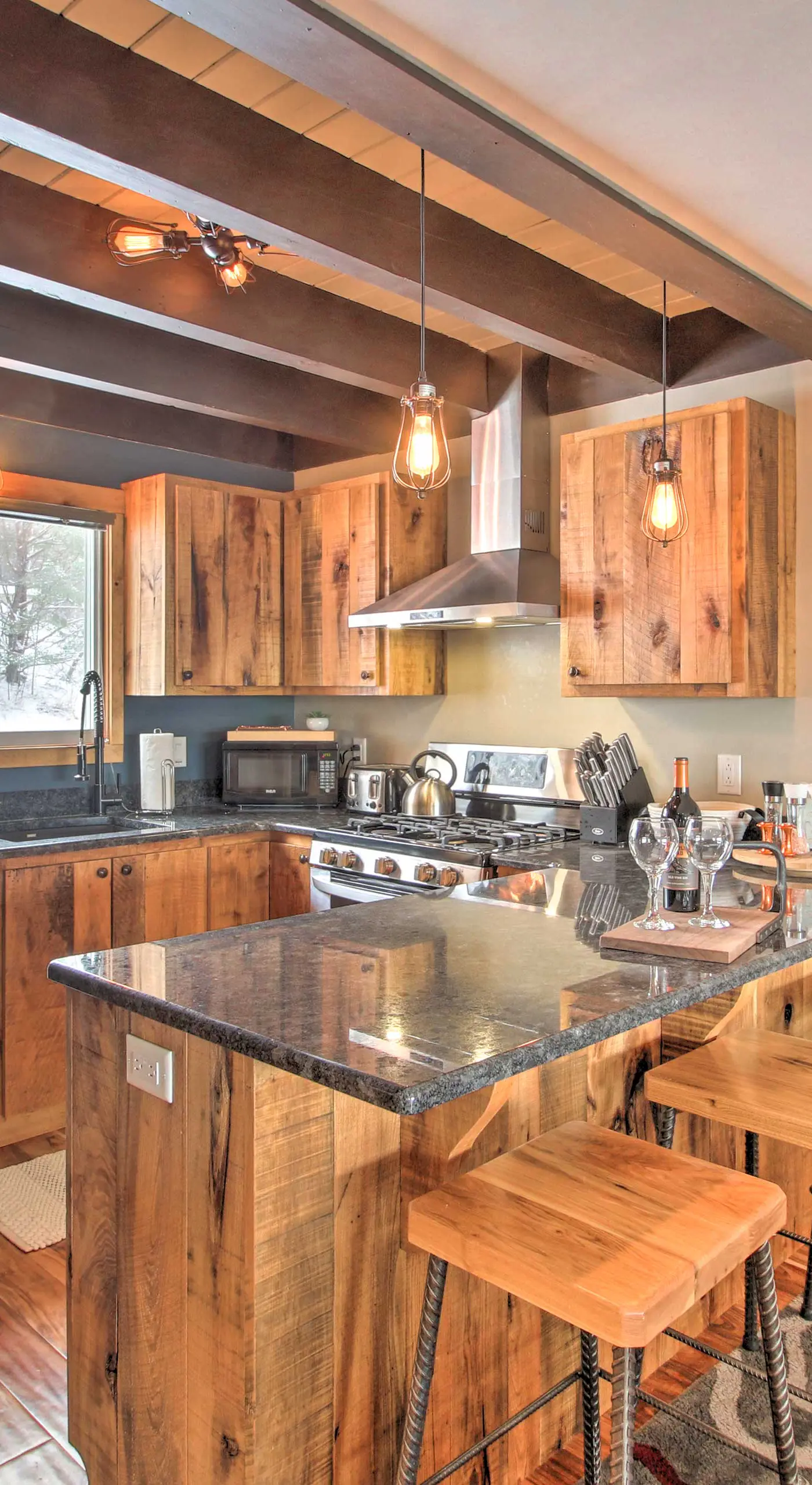 Slopeside Burke Mtn Condo w/ Amenity Access!