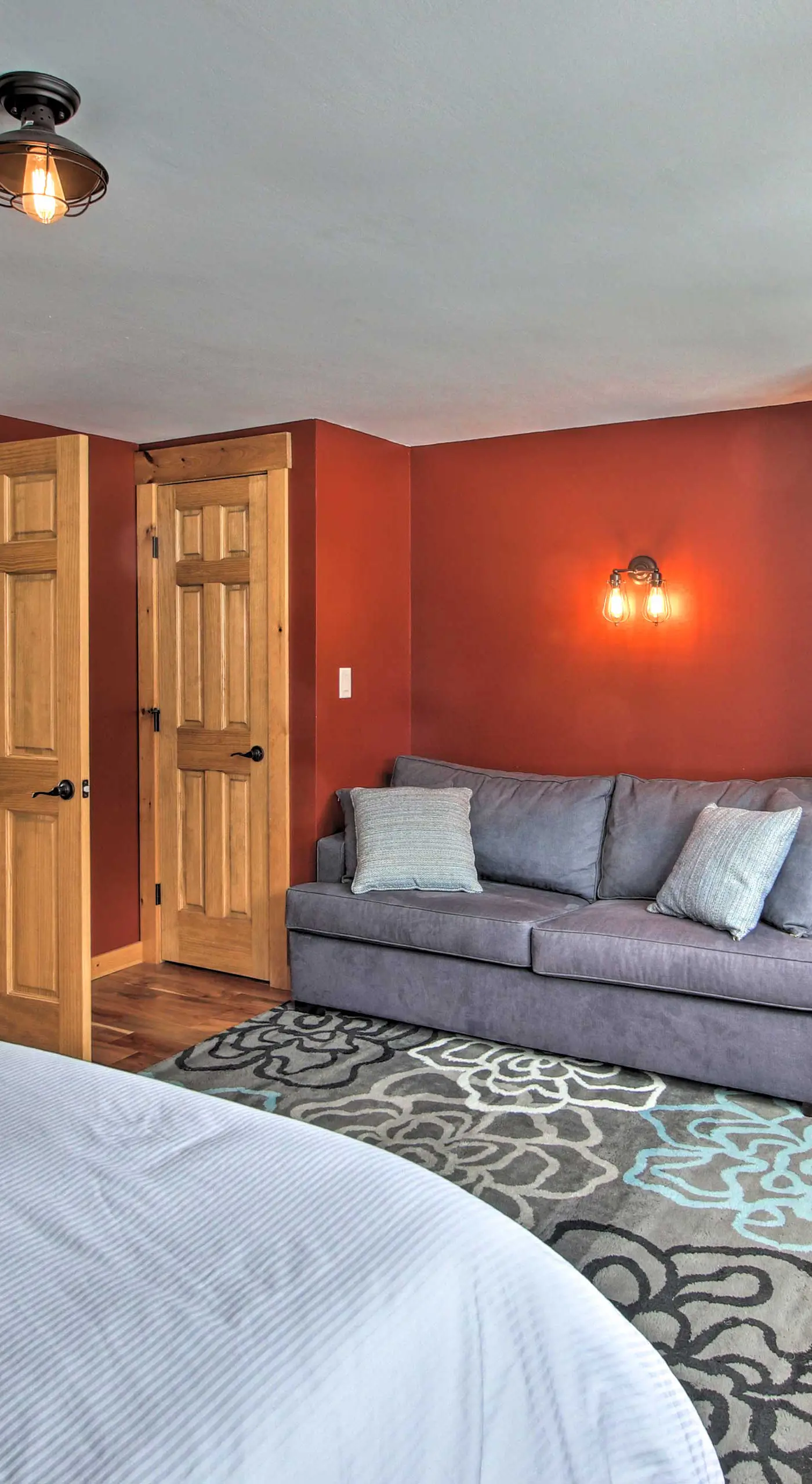 Slopeside Burke Mtn Condo w/ Amenity Access!