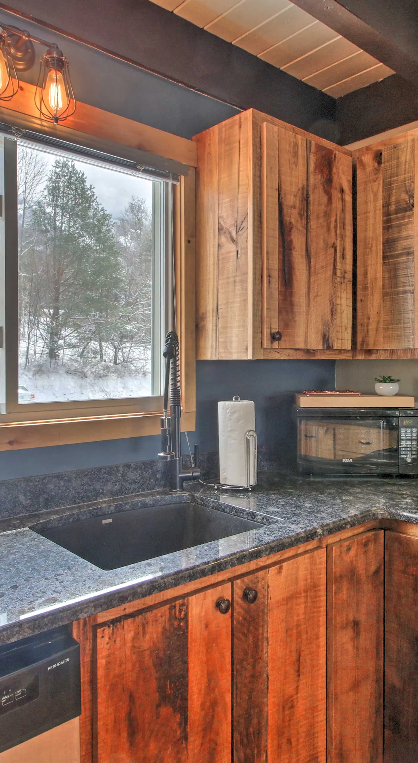 Slopeside Burke Mtn Condo w/ Amenity Access!