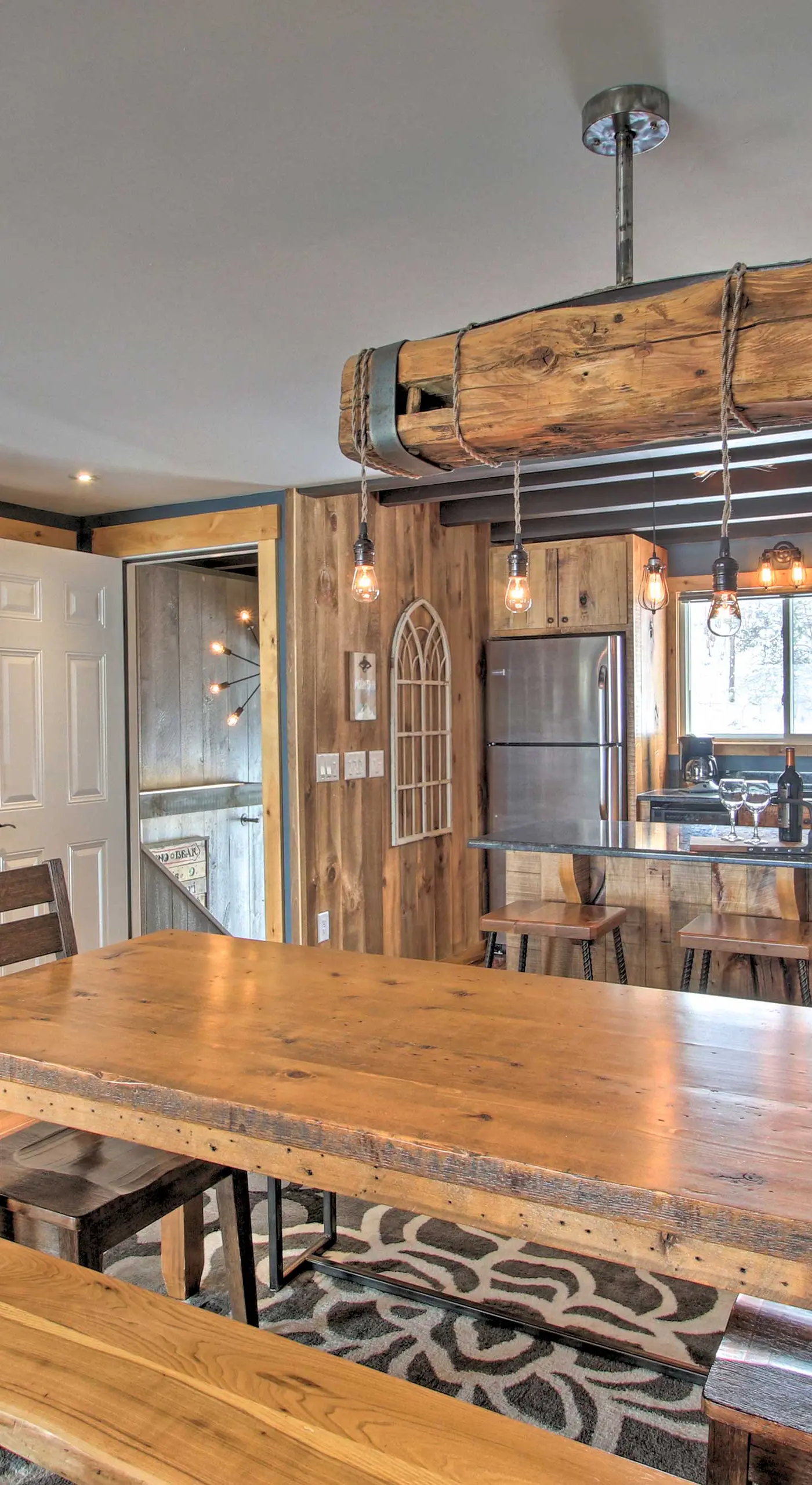Slopeside Burke Mtn Condo w/ Amenity Access!