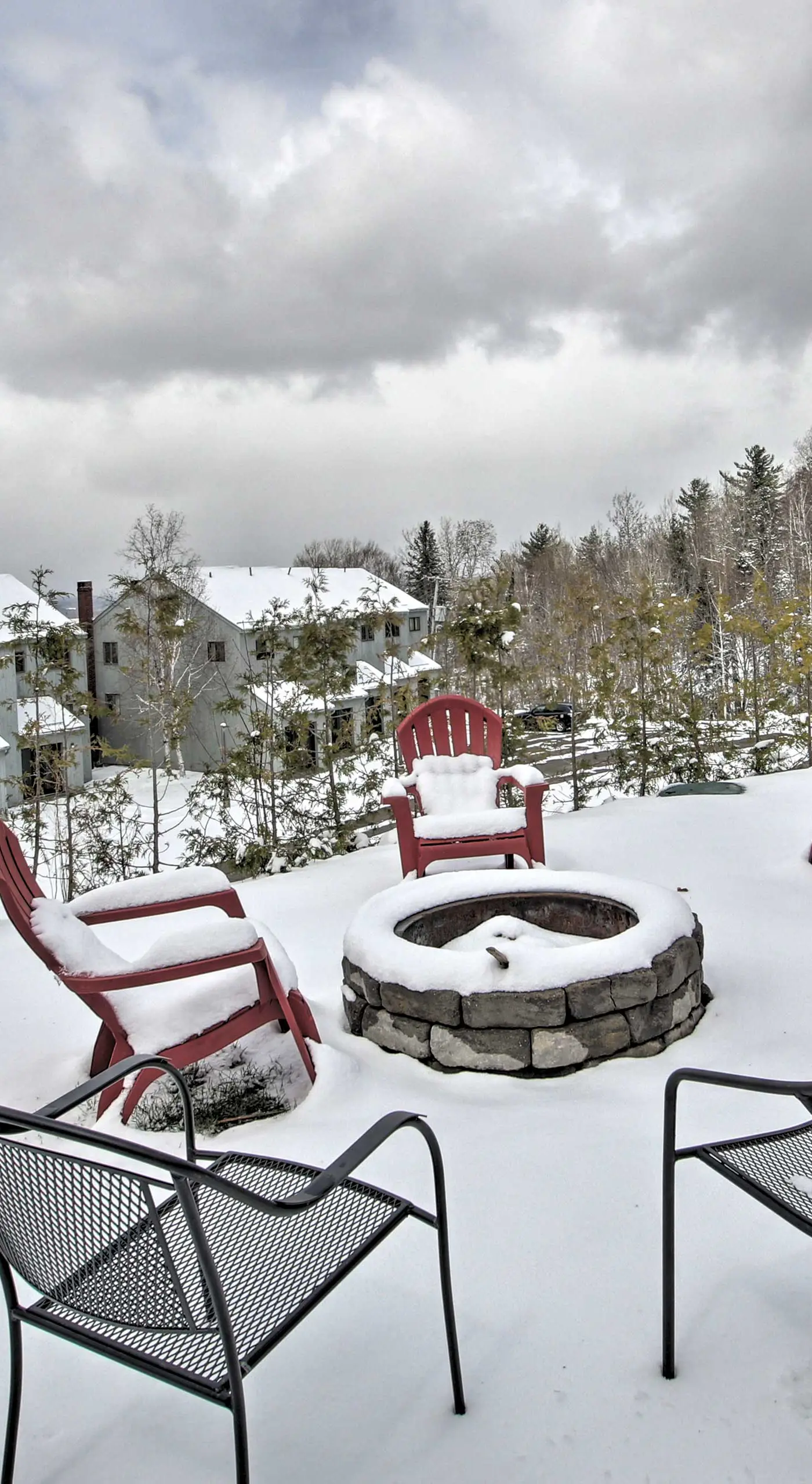 Slopeside Burke Mountain Condo w/ Fireplace!