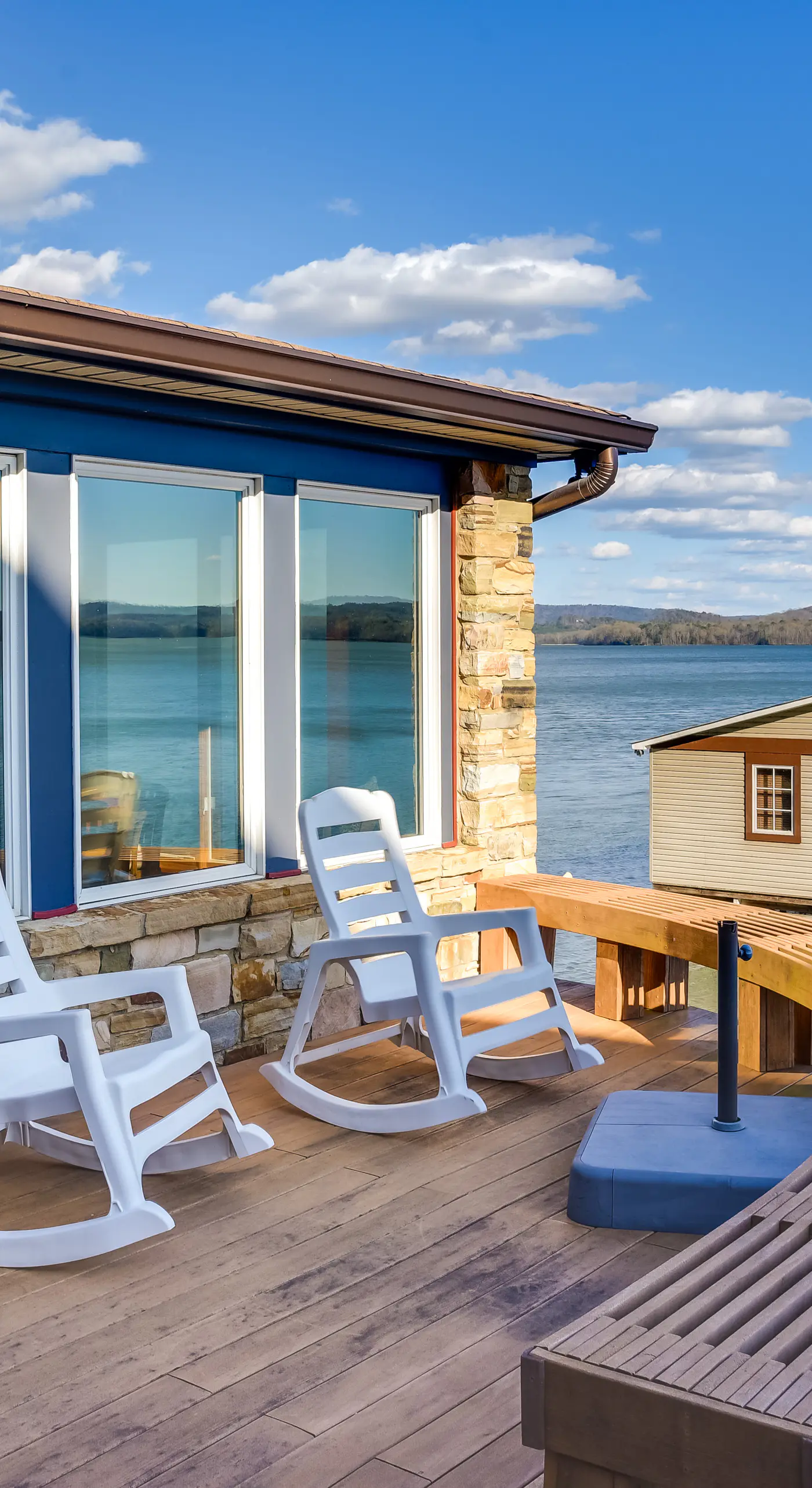 Luxurious Lakefront Paradise in Scottsboro w/ Dock