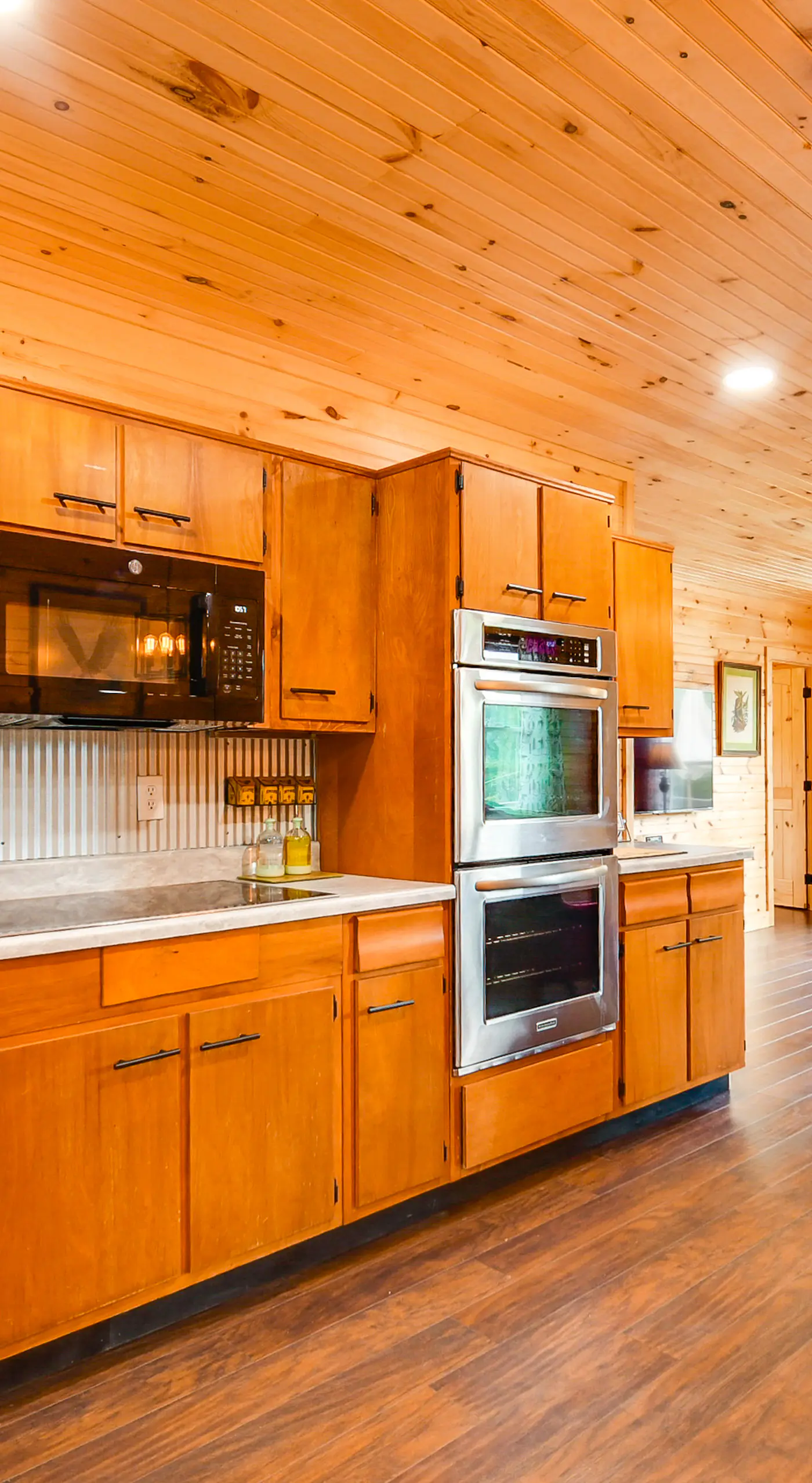 18 Mi to Red River Gorge: Beattyville Retreat