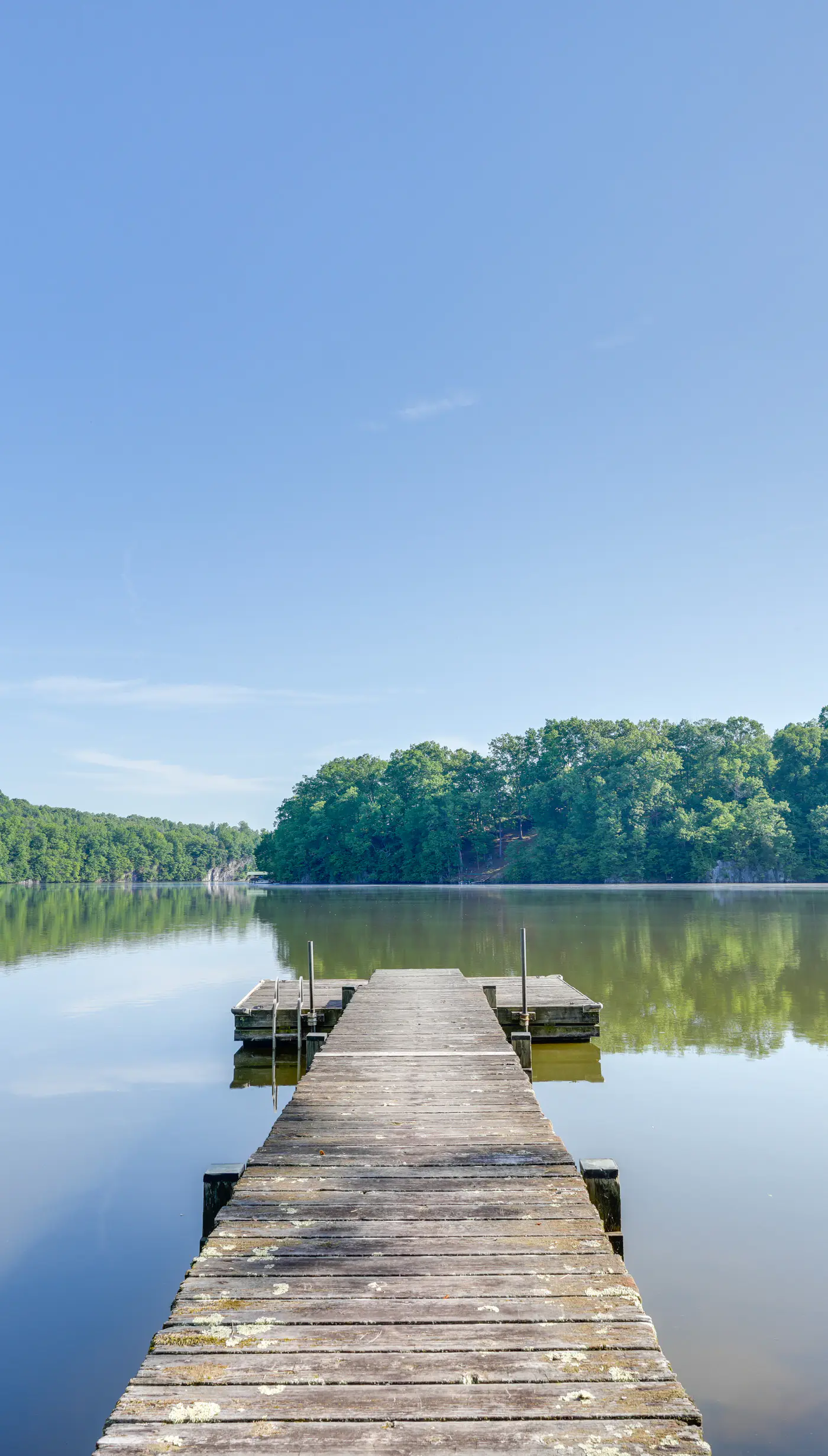Lakefront Kingsport Home w/ Private Hot Tub!