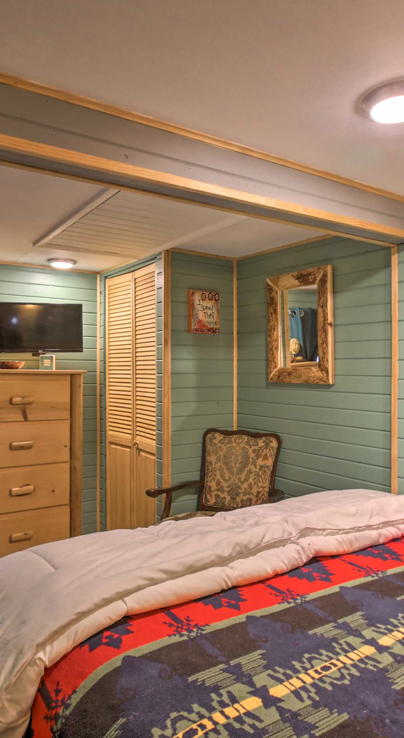 'Work, Play & Get Away Cabin' Near Higgins Lake!
