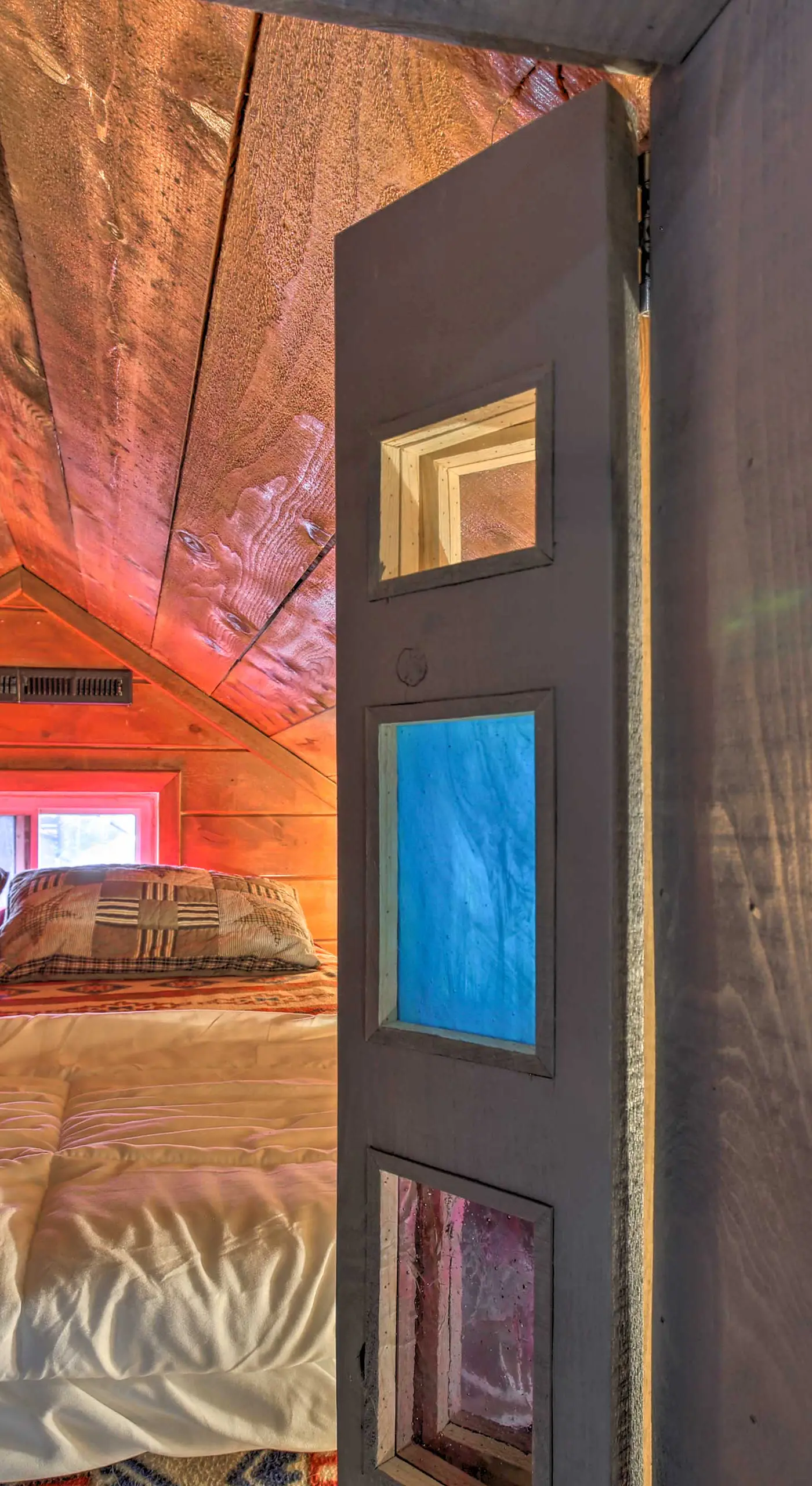'Work, Play & Get Away Cabin' Near Higgins Lake!