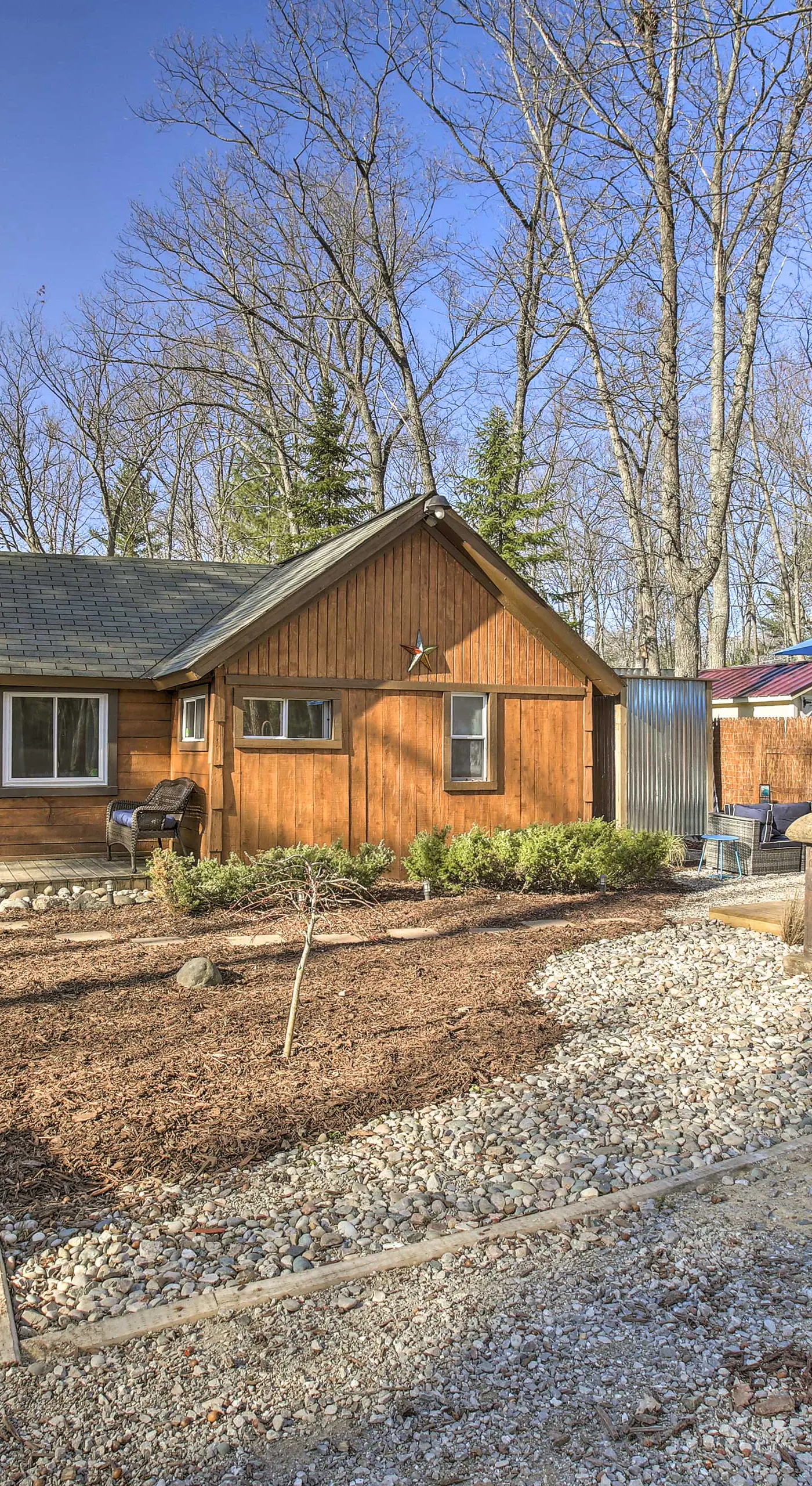 'Work, Play & Get Away Cabin' Near Higgins Lake!