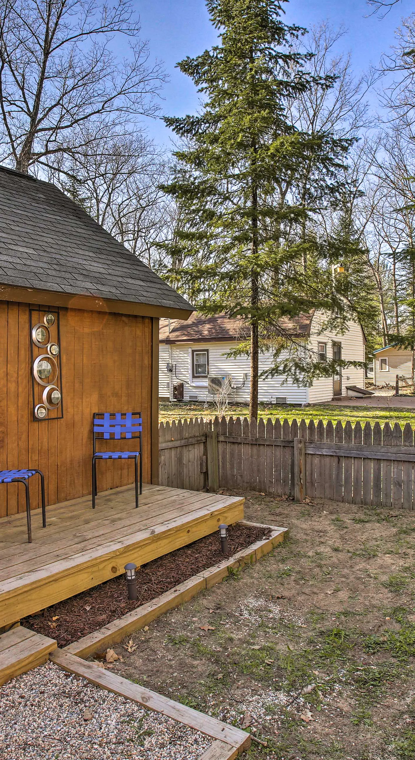 'Work, Play & Get Away Cabin' Near Higgins Lake!