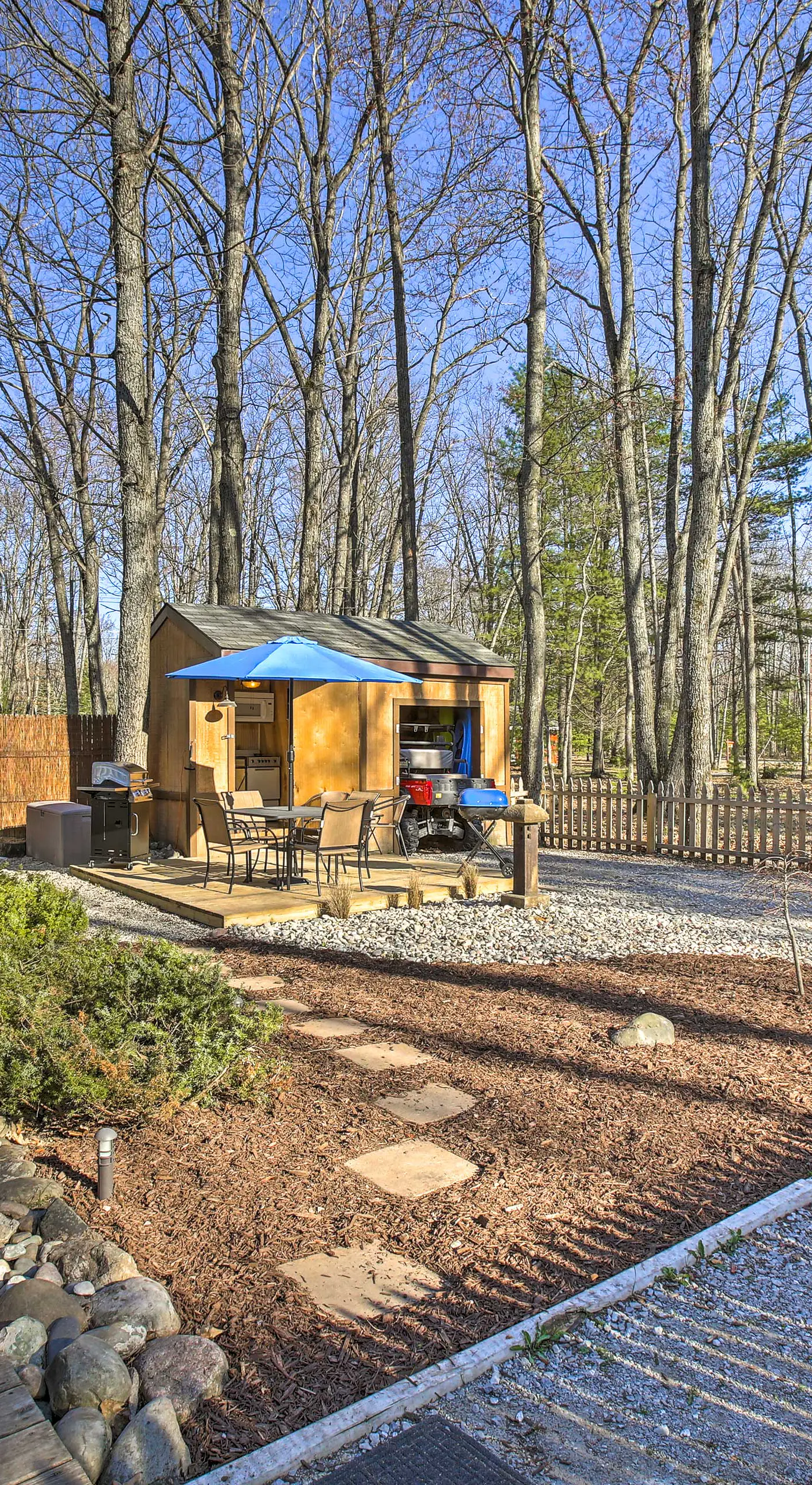 'Work, Play & Get Away Cabin' Near Higgins Lake!