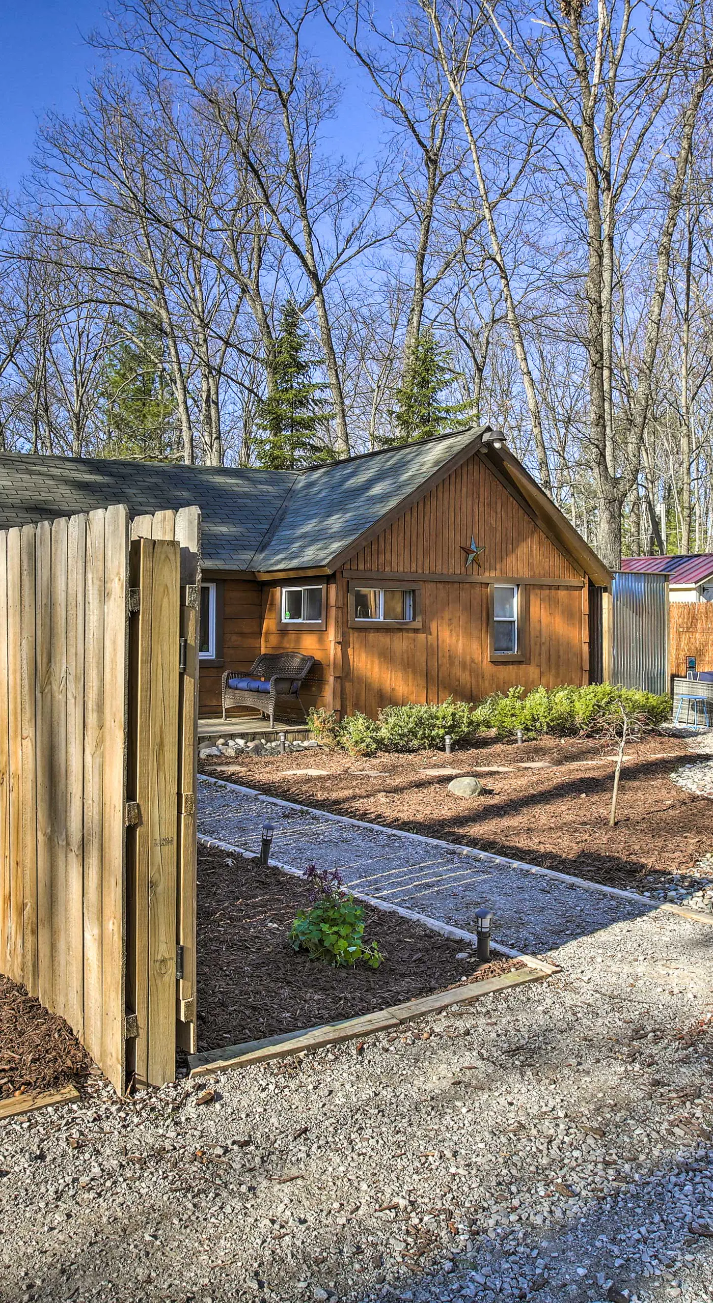 'Work, Play & Get Away Cabin' Near Higgins Lake!