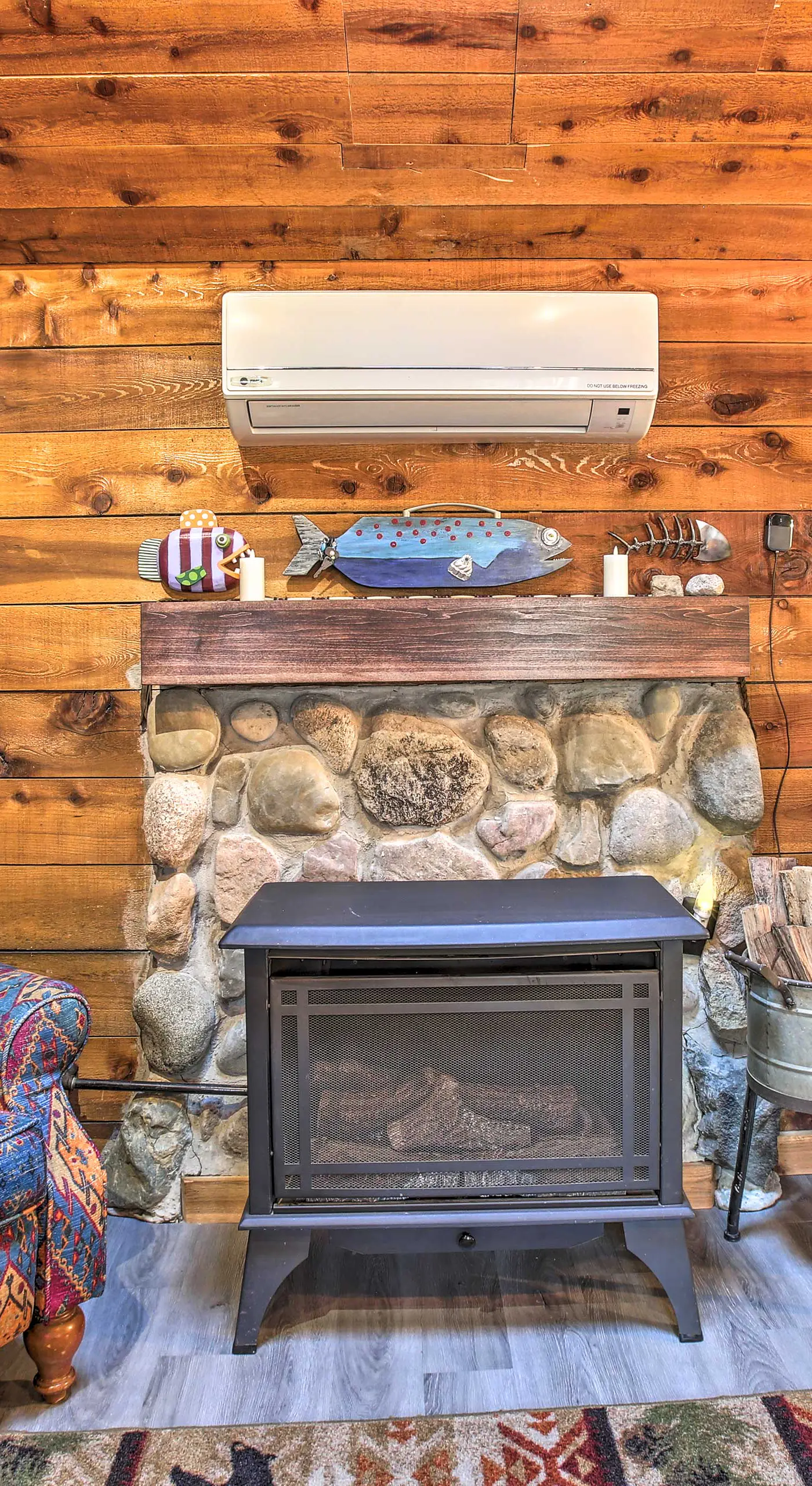 'Work, Play & Get Away Cabin' Near Higgins Lake!