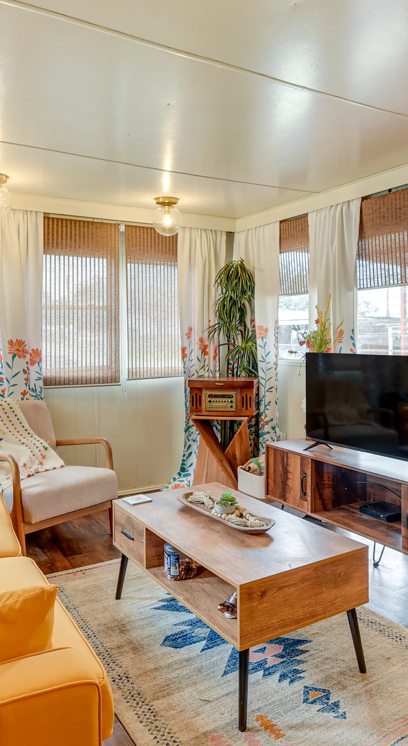 Pet-Friendly Brownwood Home: Walk to Lake!