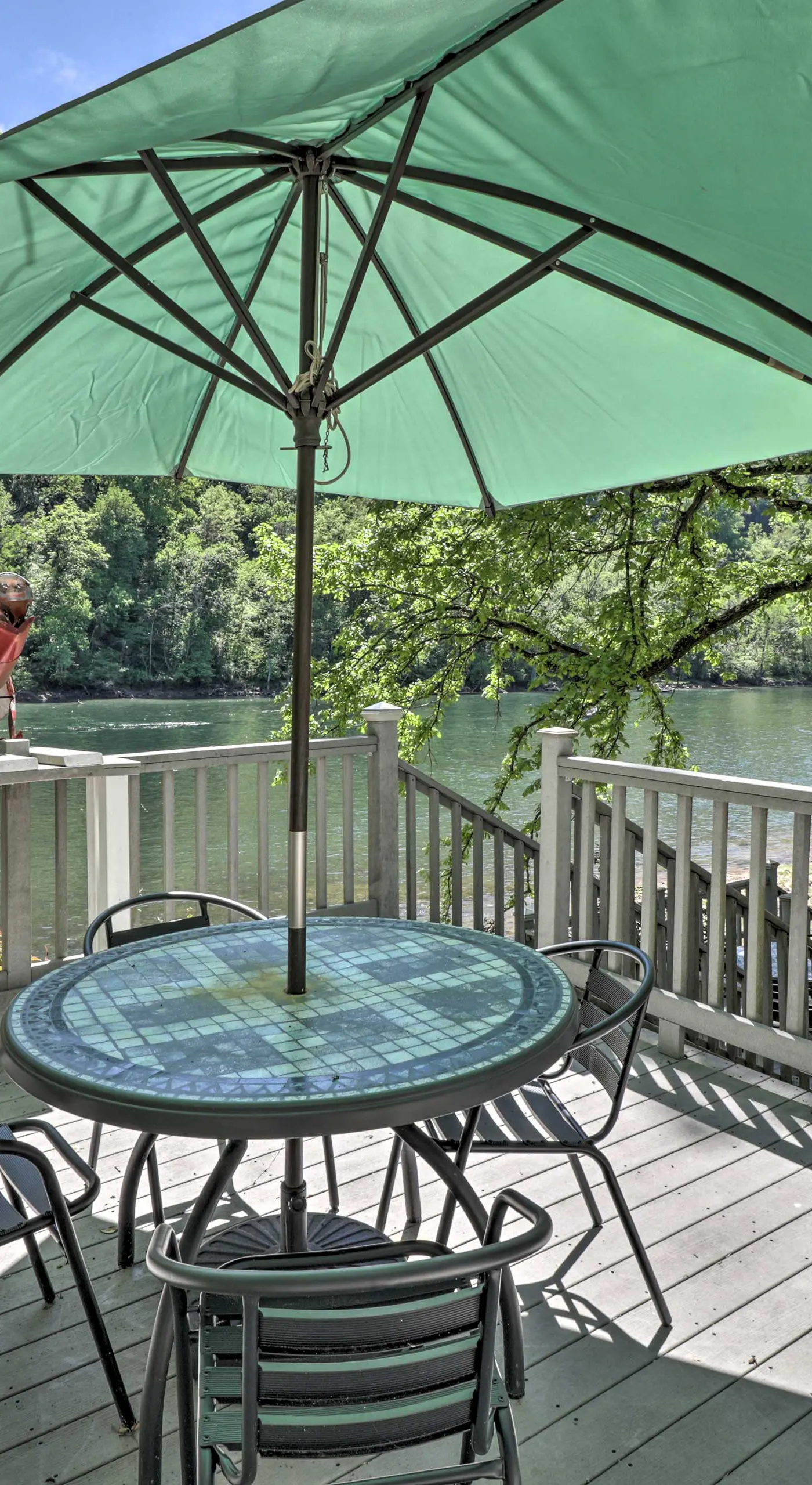 Lakeview Escape w/ Direct White River Access!