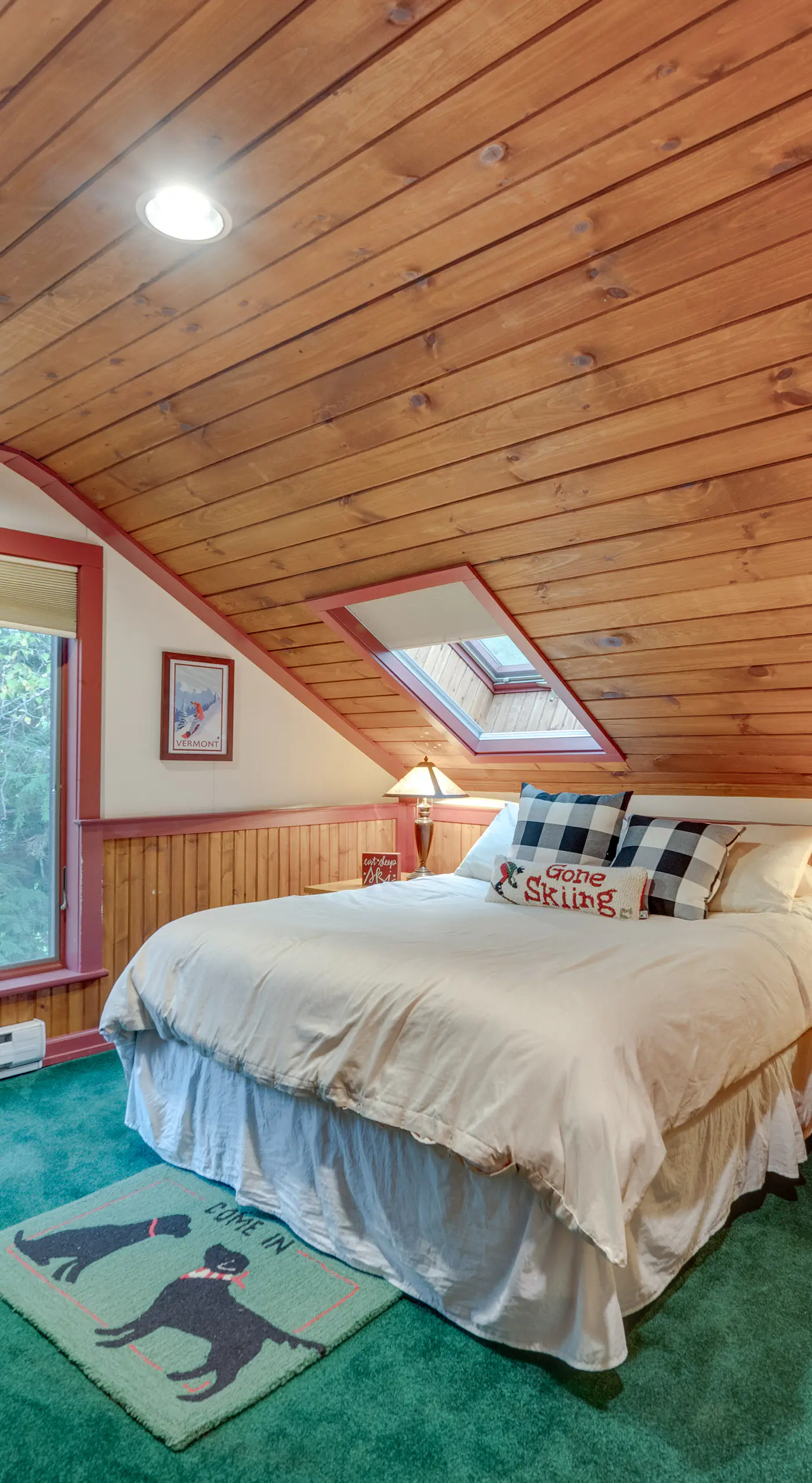 Ski-in Condo w/ Hot Tub on Burke Mtn Slopes!