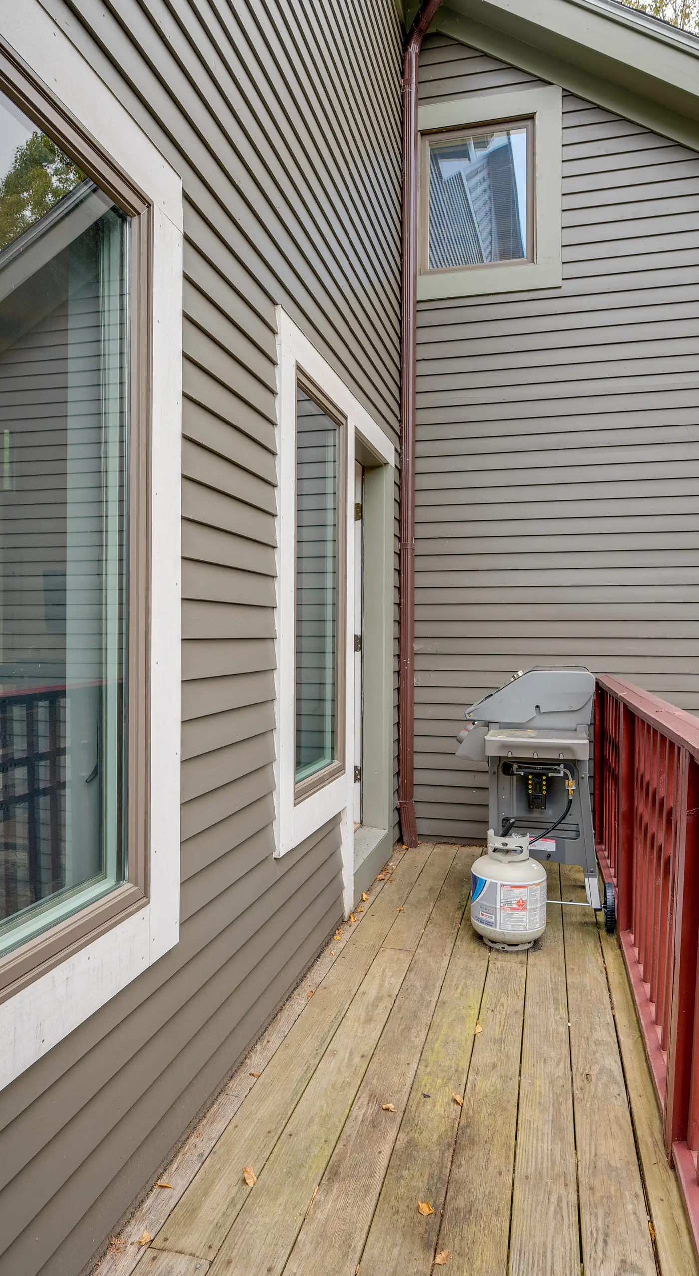Ski-in Condo w/ Hot Tub on Burke Mtn Slopes!