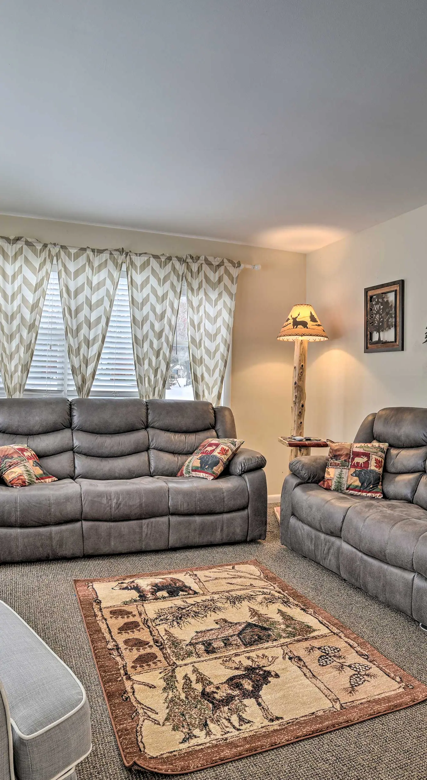 Cozy Houghton Lake Heights Cottage w/ Private Yard