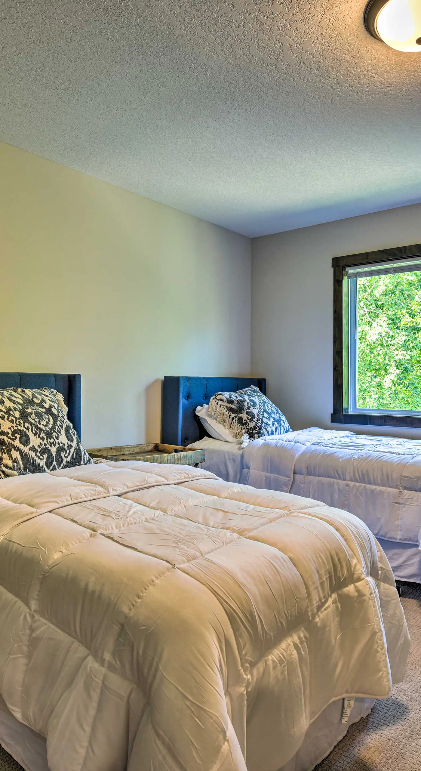 Modern Nisswa Escape w/ Deck: Walk to Gull Lake!