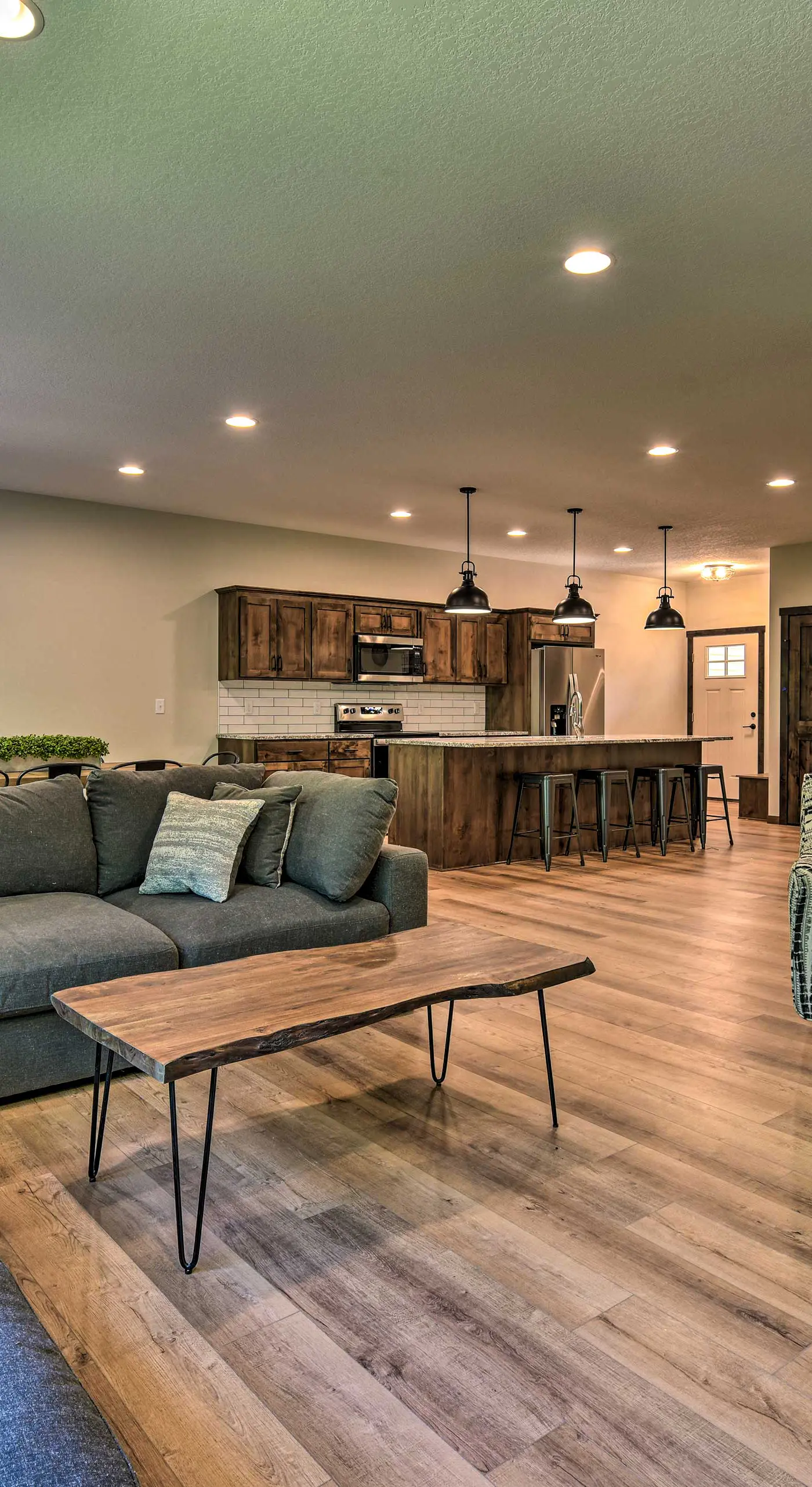 Modern Nisswa Escape w/ Deck: Walk to Gull Lake!