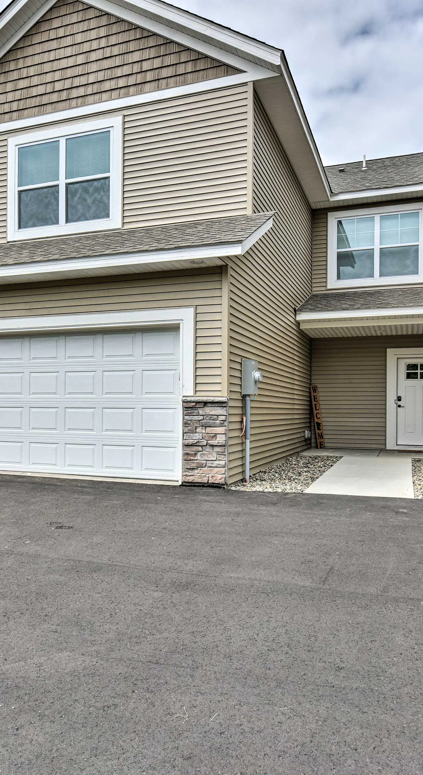 Modern Nisswa Escape w/ Deck: Walk to Gull Lake!