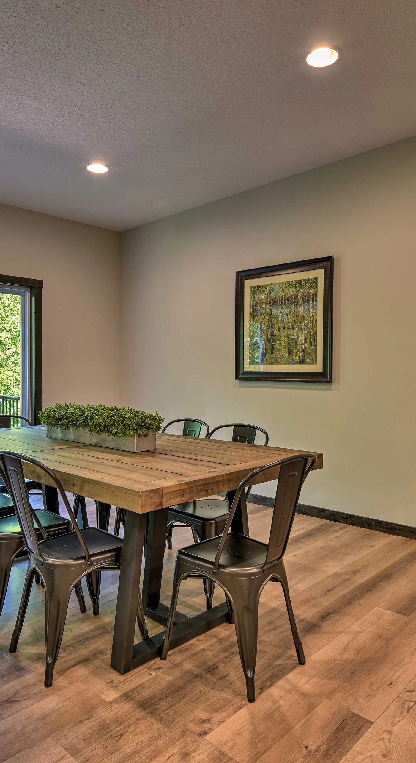 Modern Nisswa Escape w/ Deck: Walk to Gull Lake!