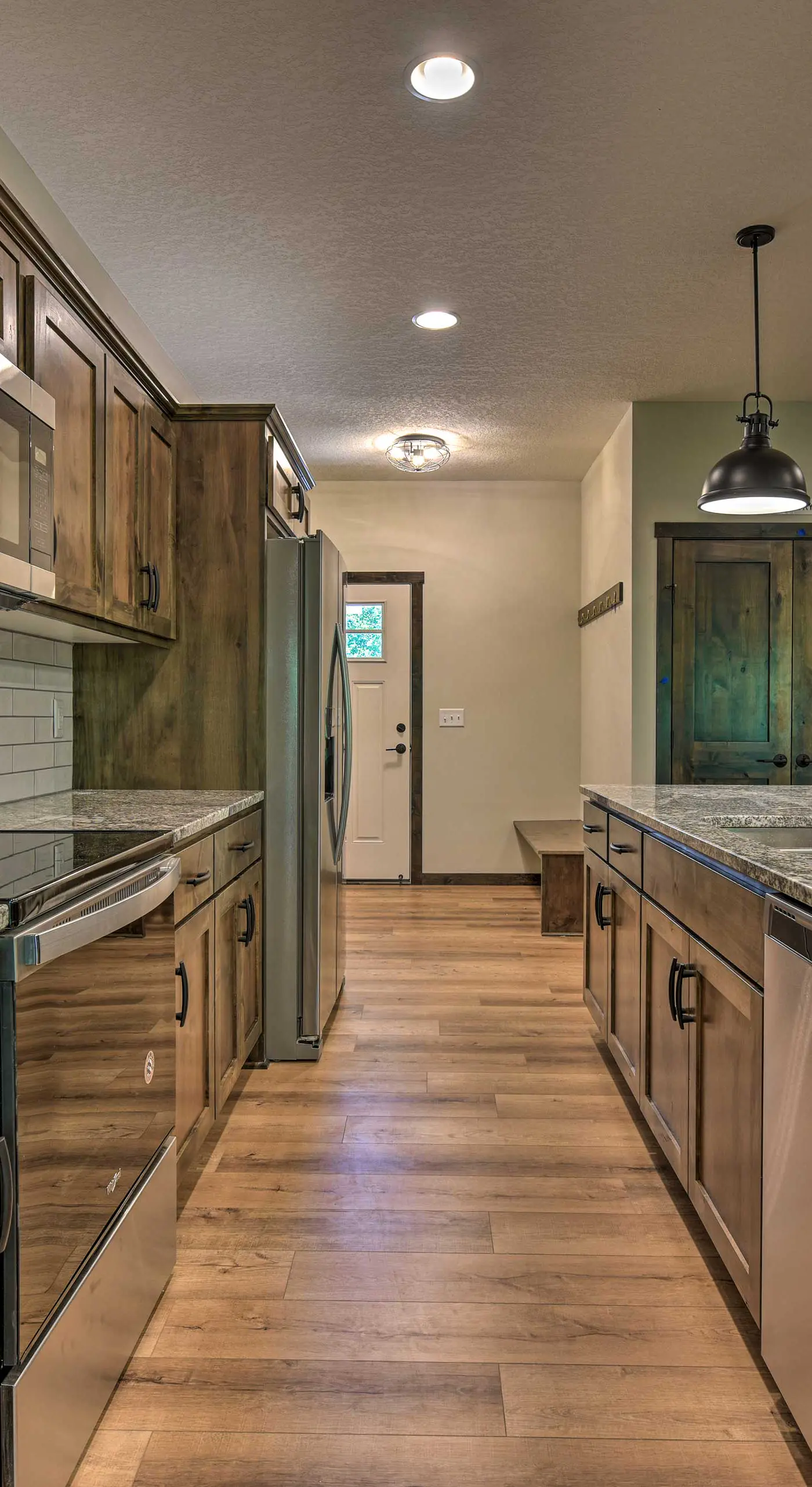 Modern Nisswa Escape w/ Deck: Walk to Gull Lake!