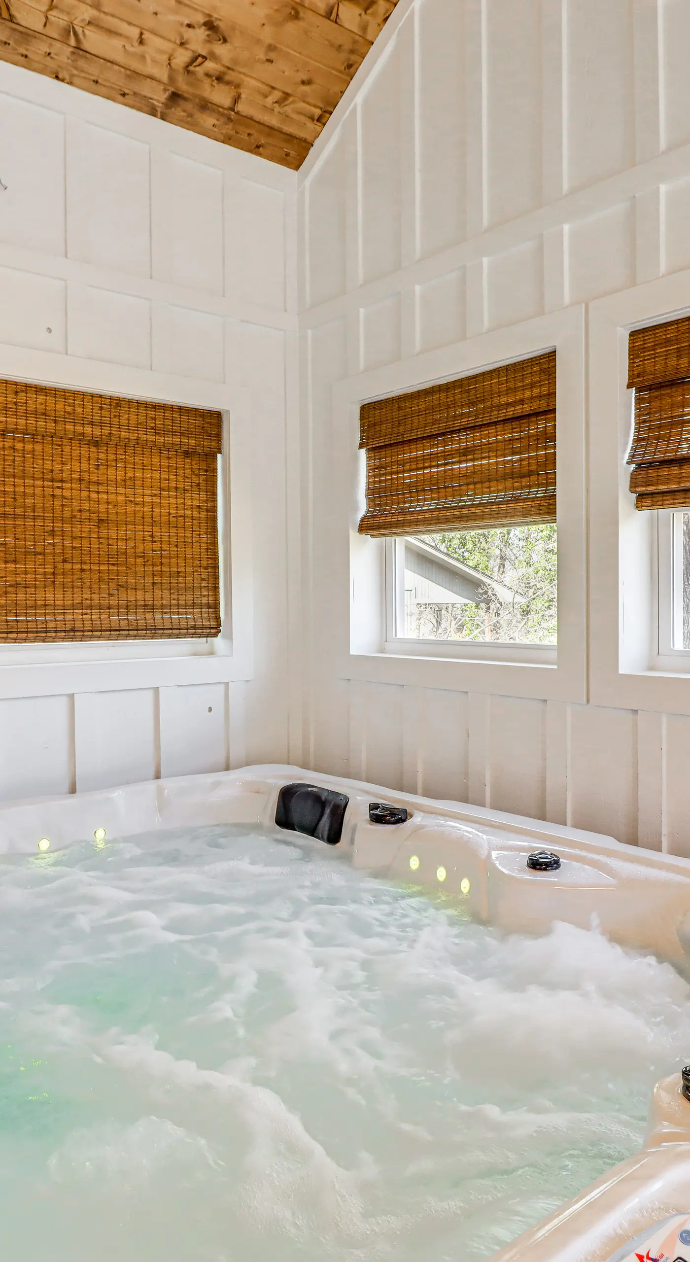 'The Hamilton Heber Springs' Home w/ Hot Tub!