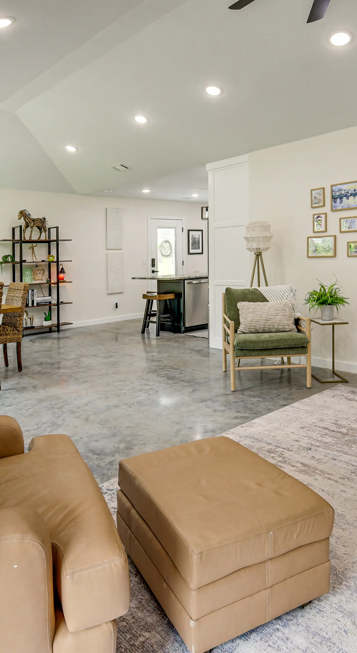 Modern-Style Home w/ Patio, Near Greers Ferry Lake