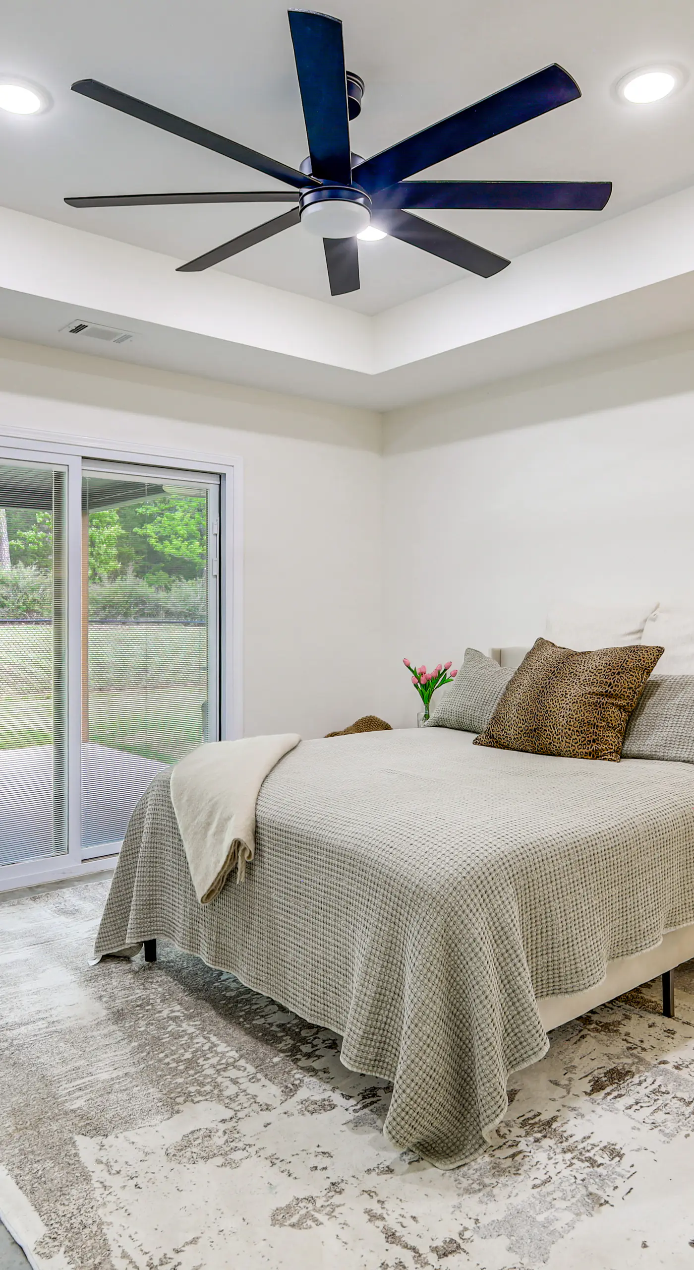 Modern-Style Home w/ Patio, Near Greers Ferry Lake
