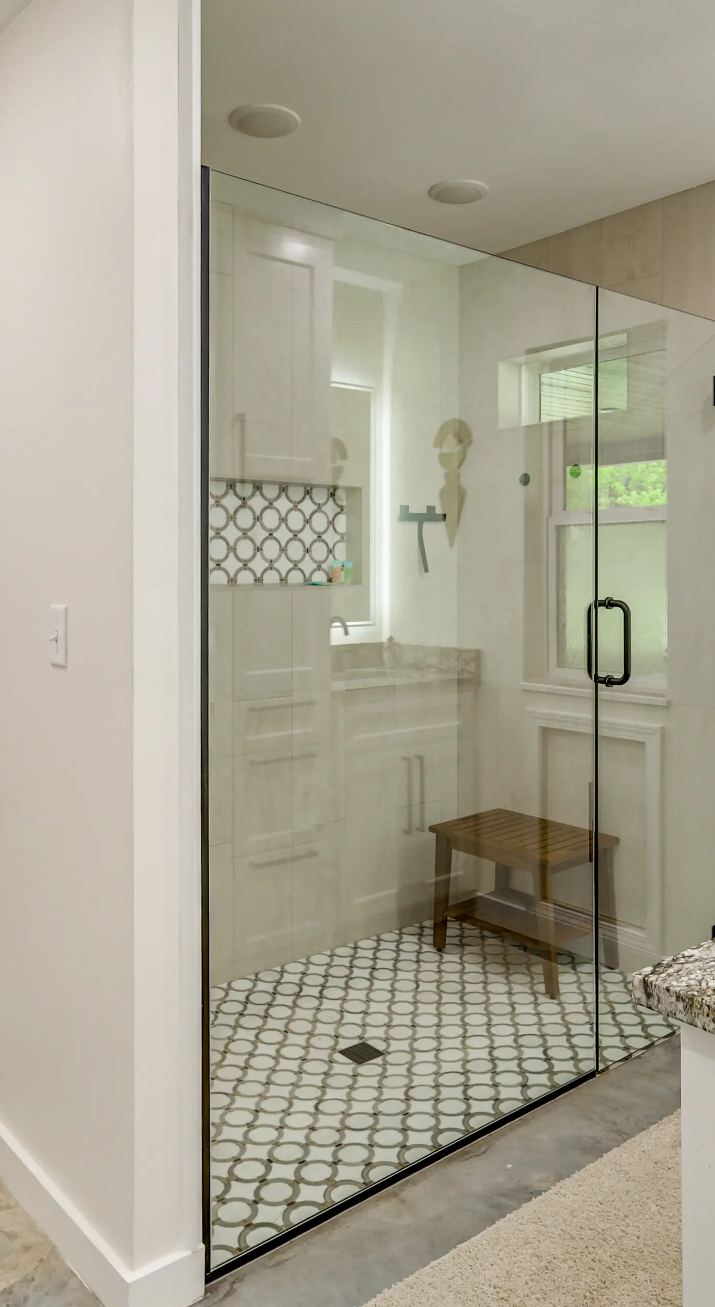 Modern-Style Home w/ Patio, Near Greers Ferry Lake