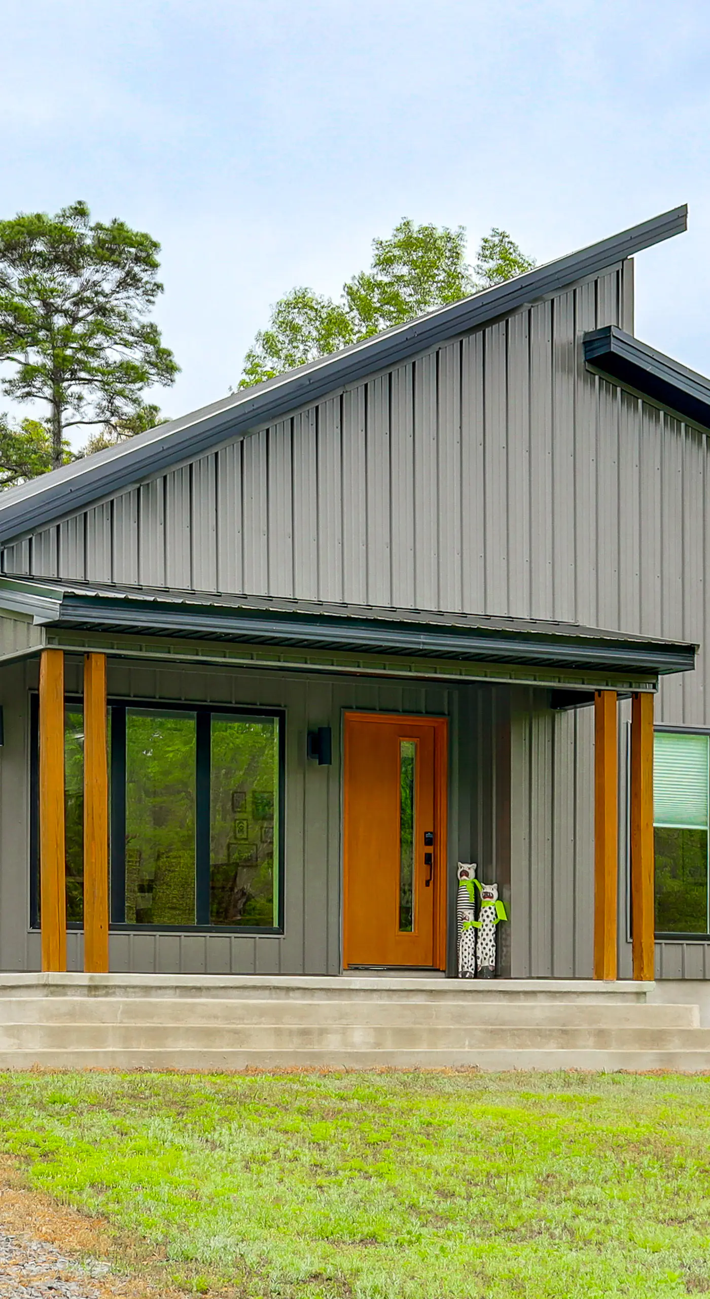 Modern-Style Home w/ Patio, Near Greers Ferry Lake