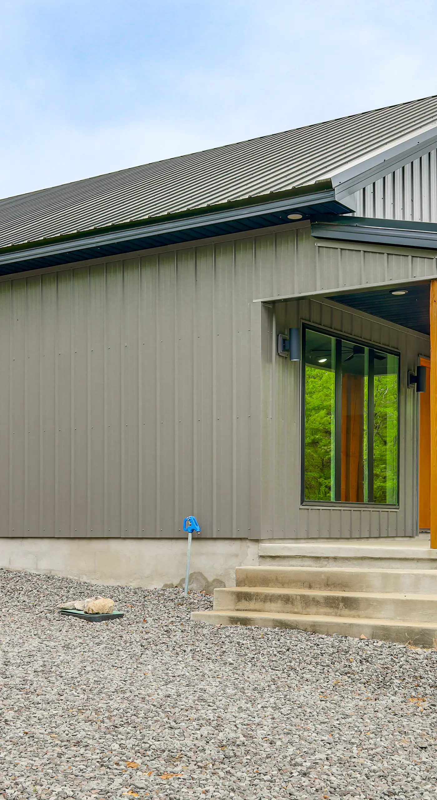 Modern-Style Home w/ Patio, Near Greers Ferry Lake