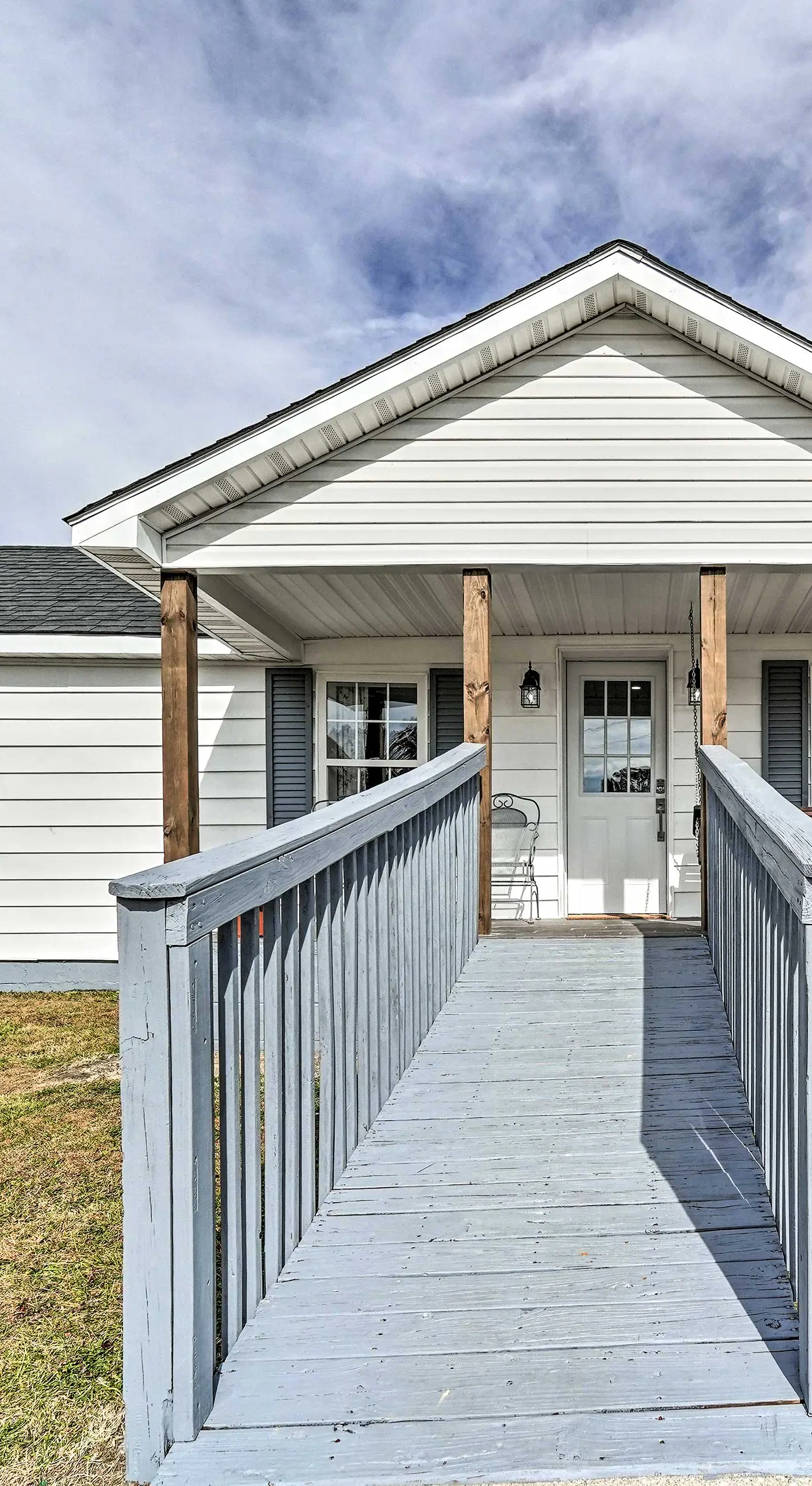 Updated Beattyville Ranch-Style Home w/ Yard!