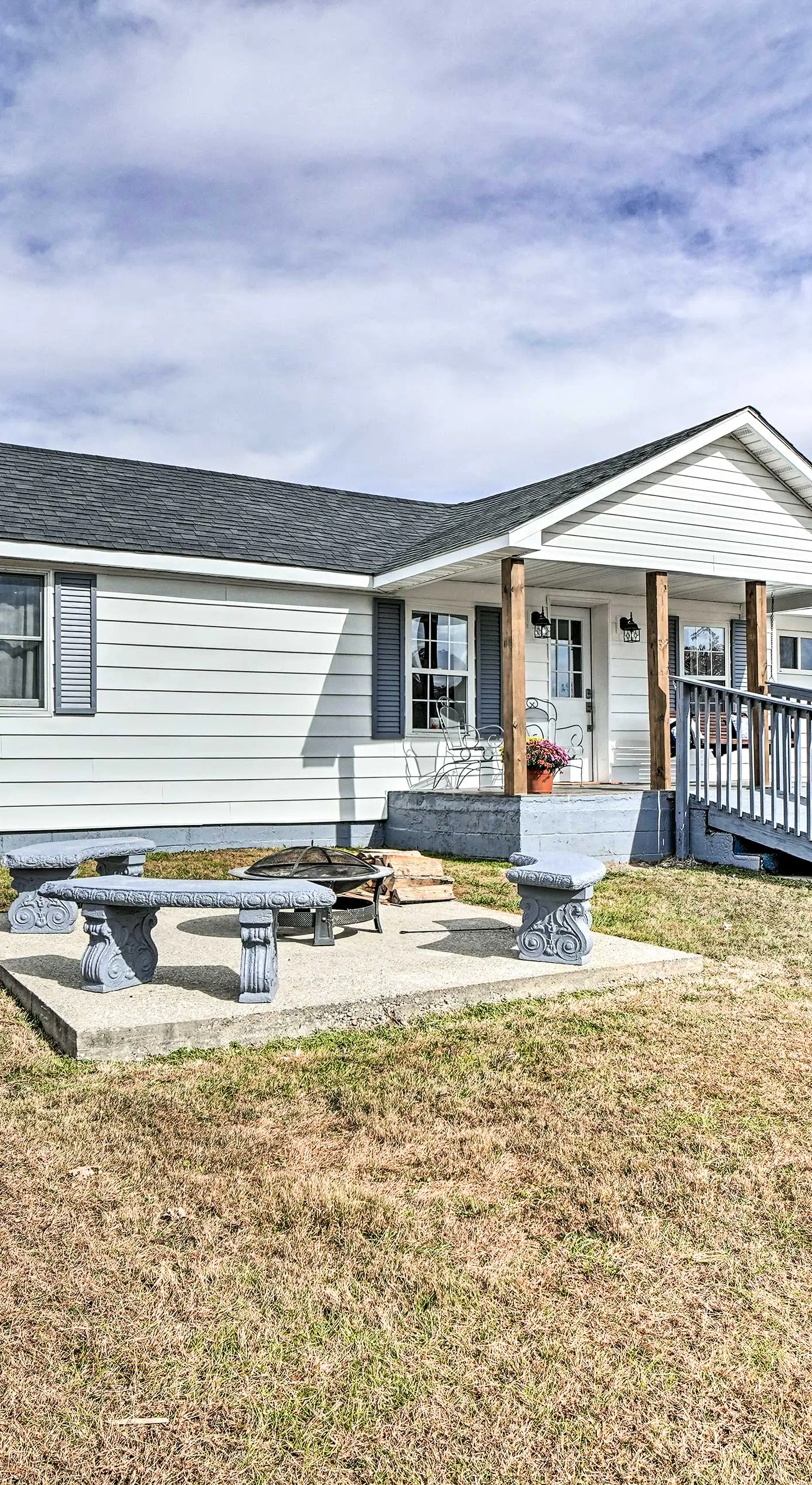 Updated Beattyville Ranch-Style Home w/ Yard!