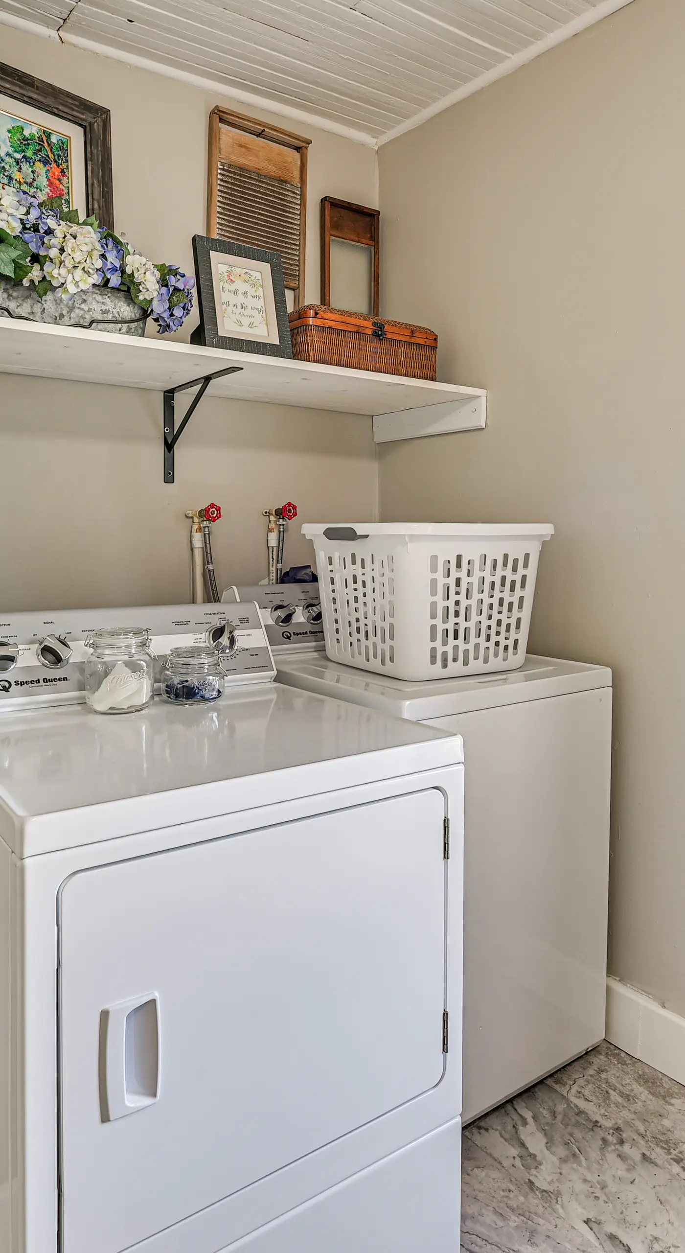 Rock Climb, Hike, Relax! Quiet Beattyville Retreat