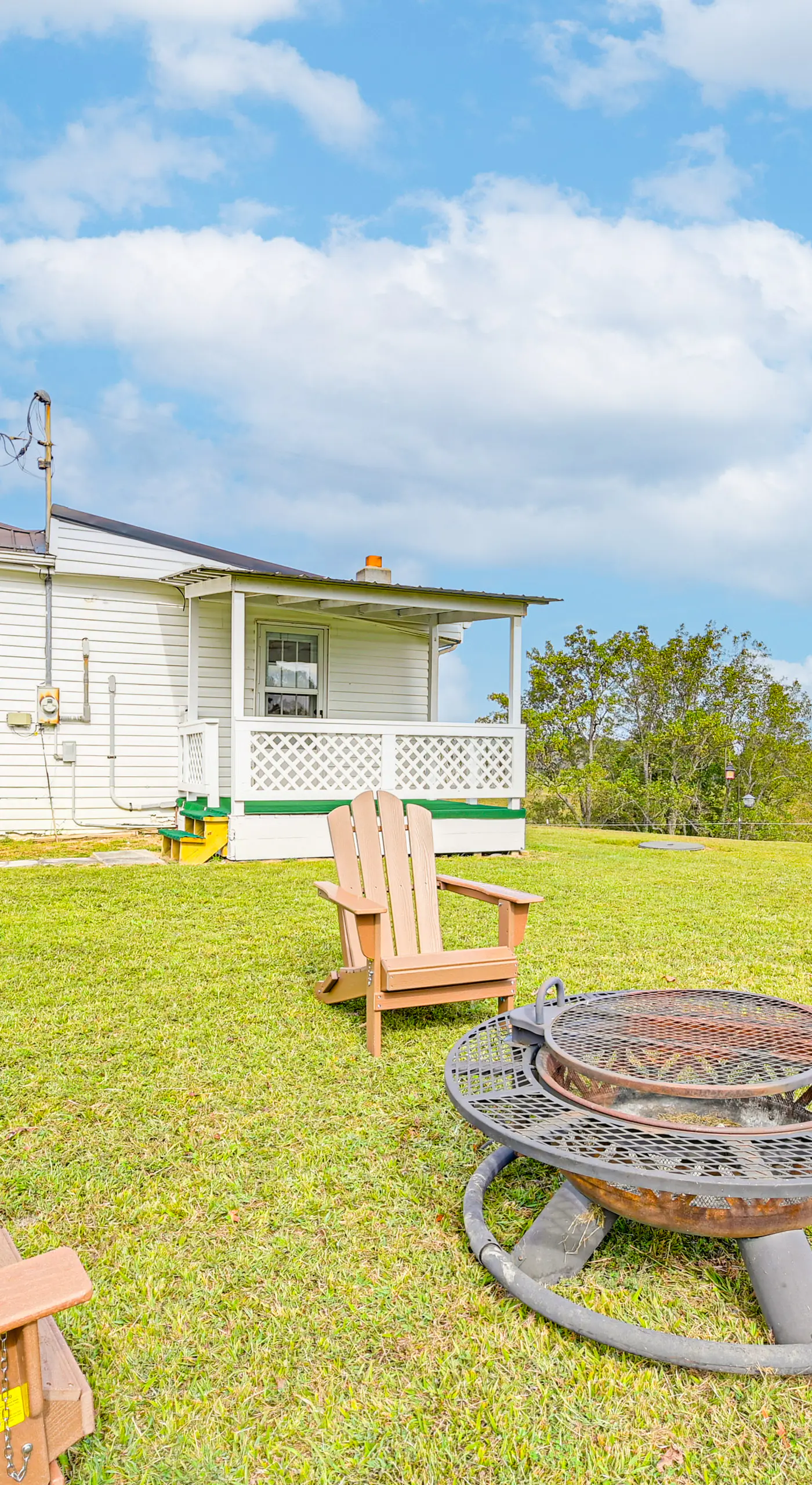 Rock Climb, Hike, Relax! Quiet Beattyville Retreat