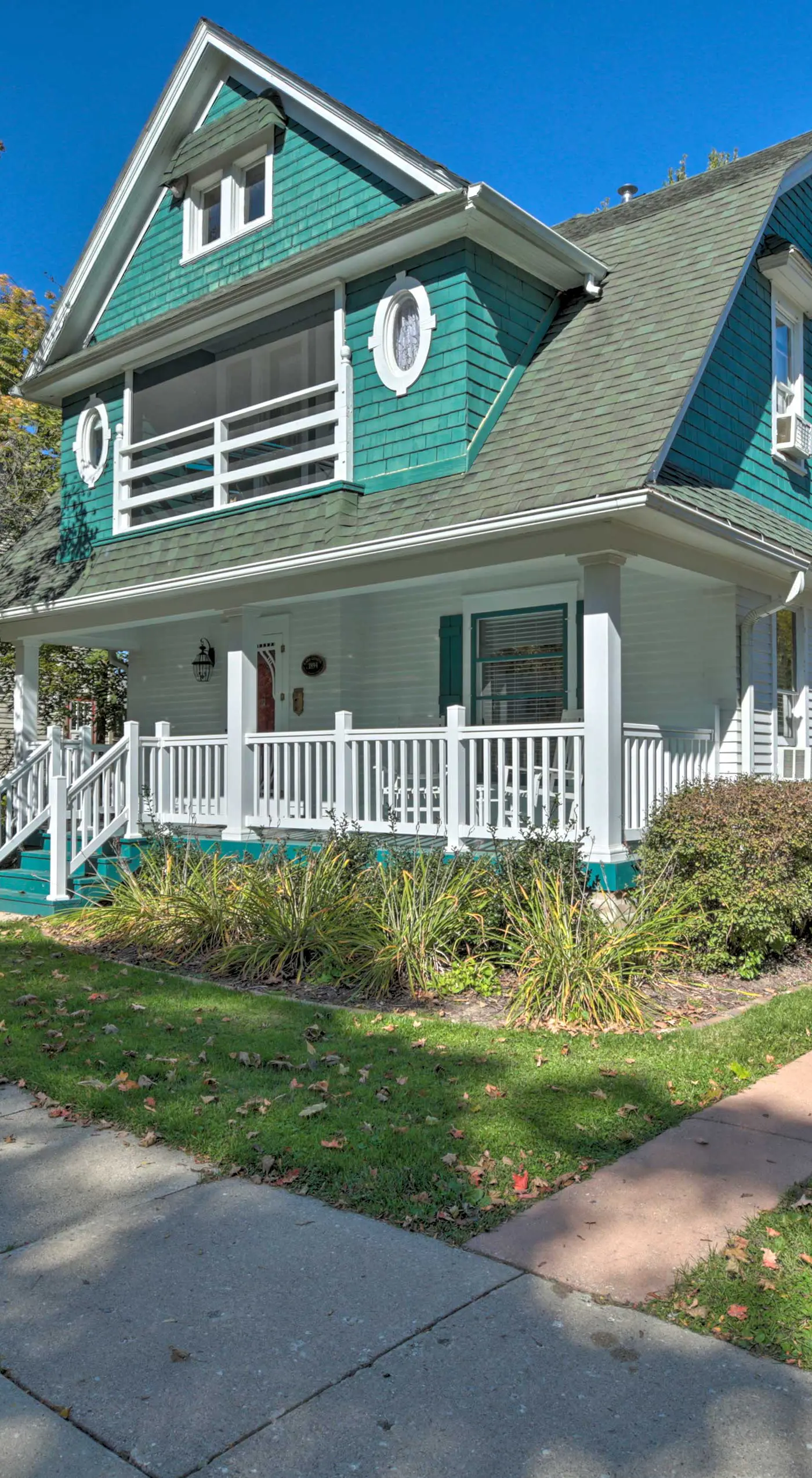 Luxe Lake Geneva Retreat in Downtown!