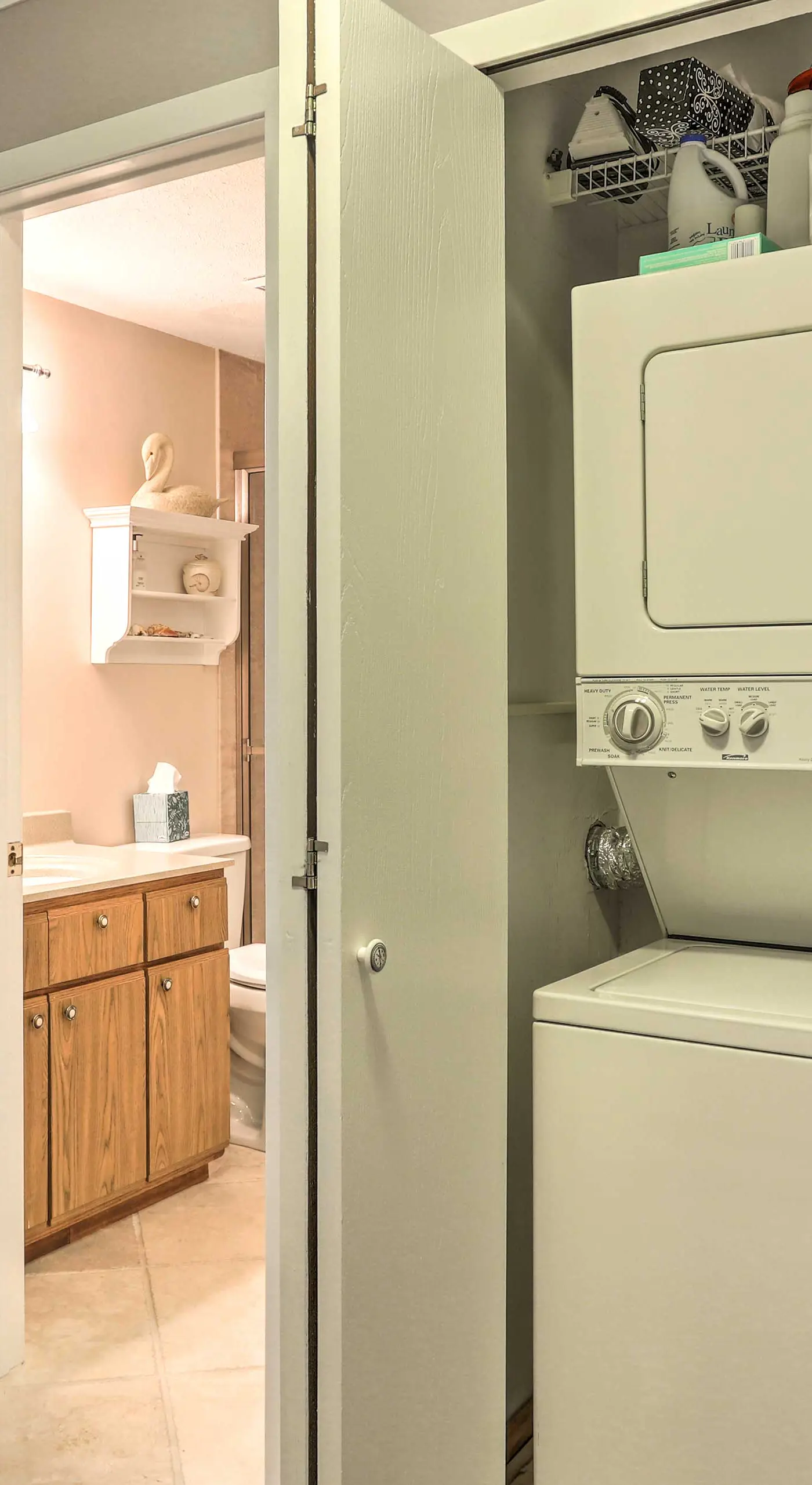 The Shores Condo w/ Beach Access < 2 Mi to Dtwn!