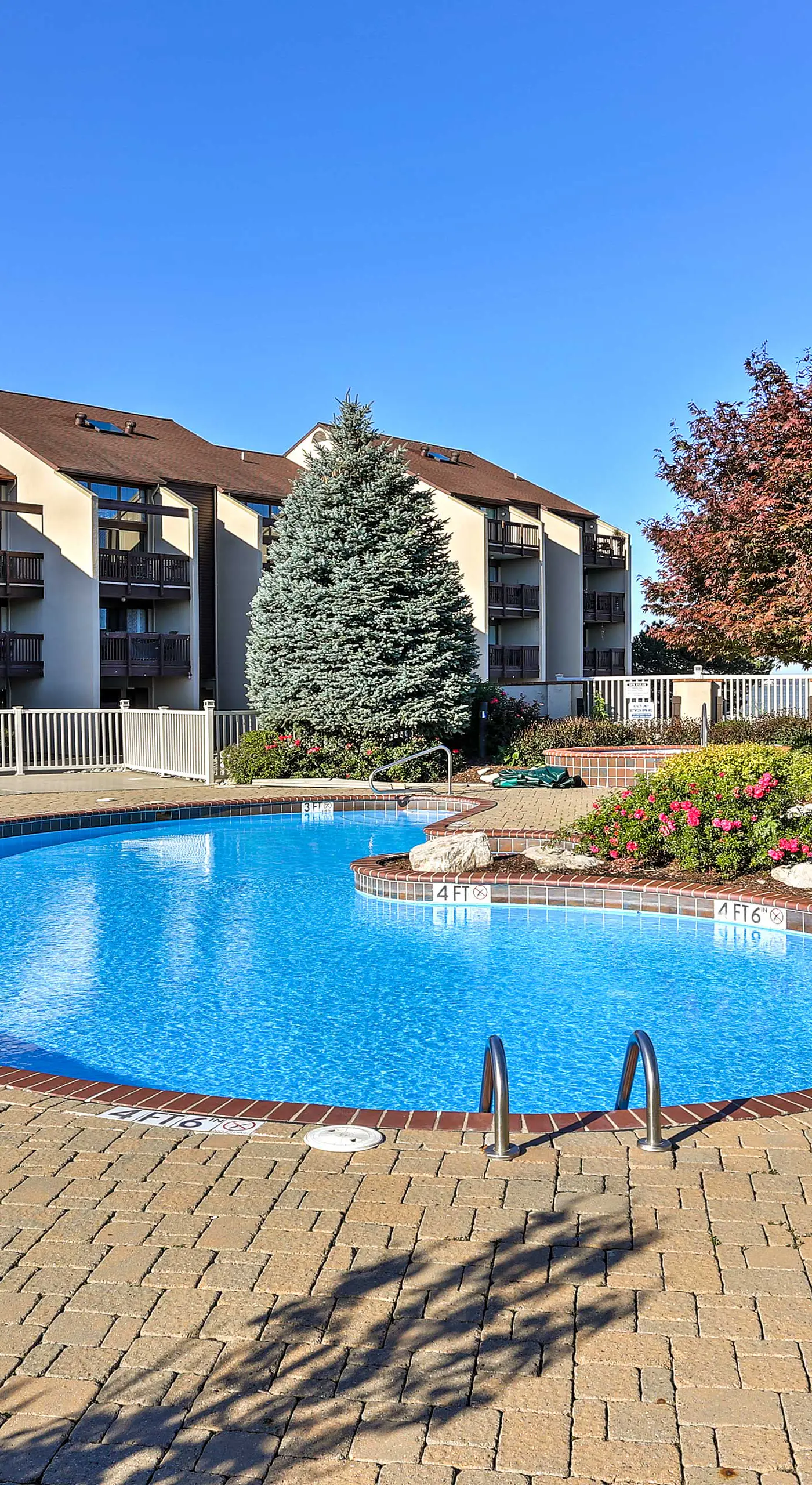 The Shores Condo w/ Beach Access < 2 Mi to Dtwn!