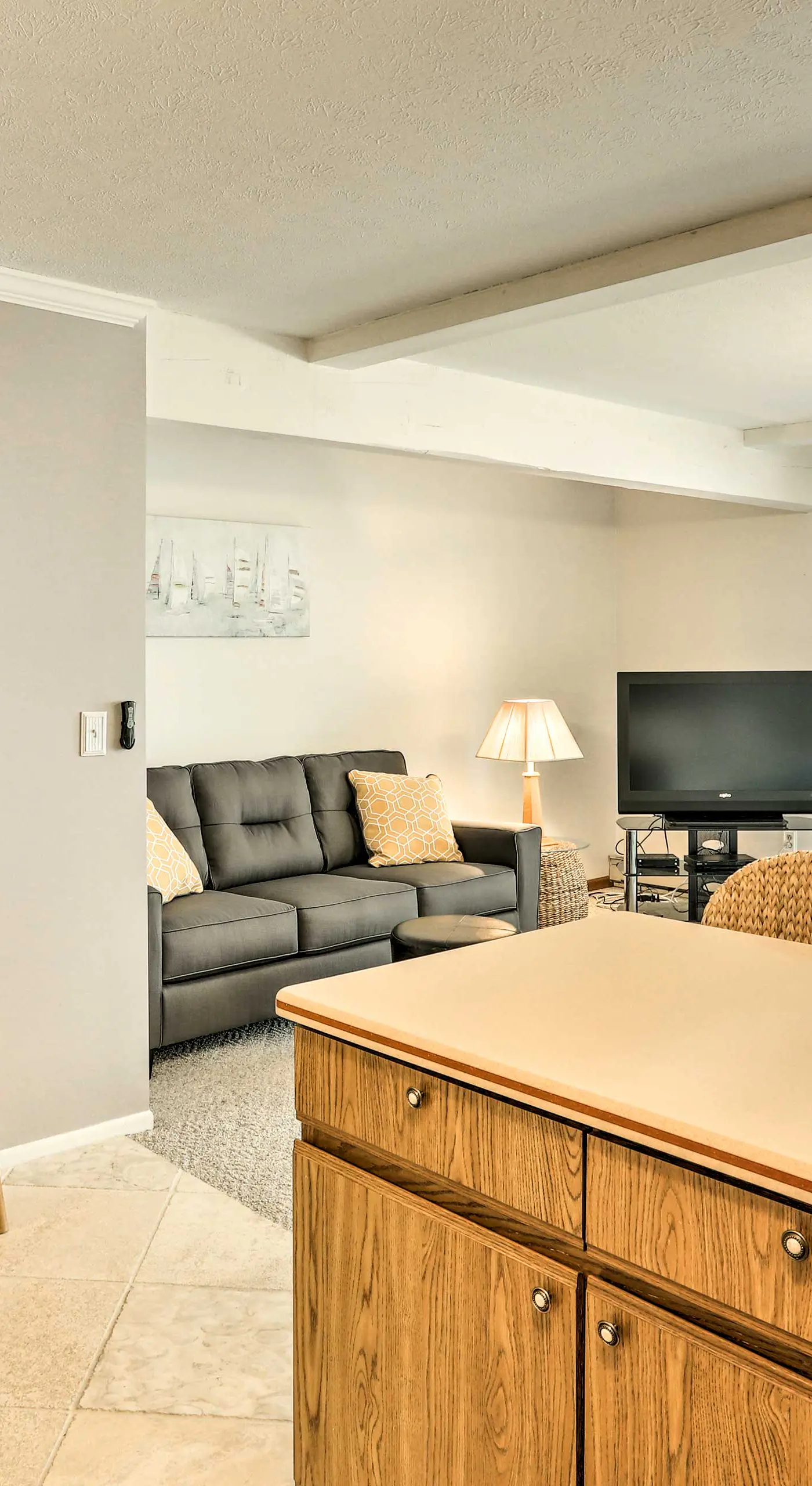 The Shores Condo w/ Beach Access < 2 Mi to Dtwn!