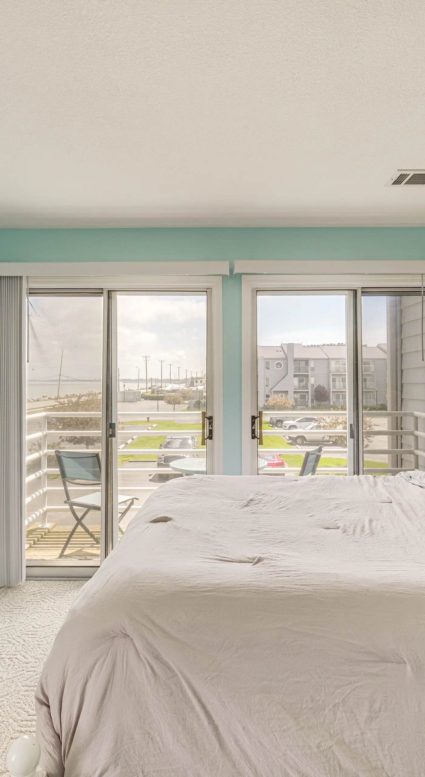 1 Mi to Ferry: Port Clinton Condo w/ Beach View!