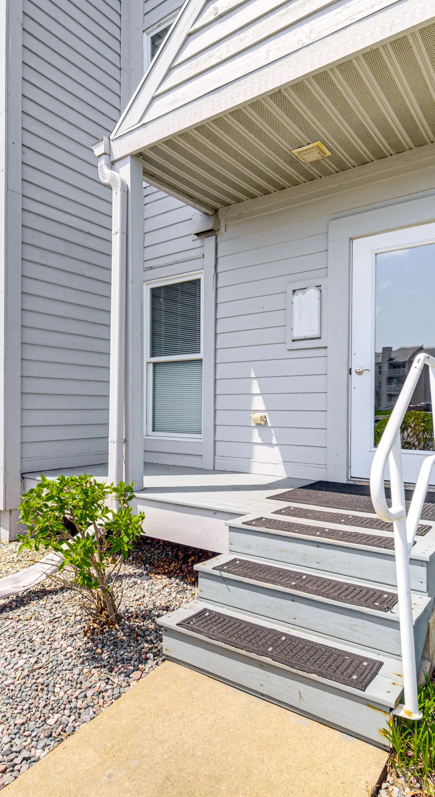 1 Mi to Ferry: Port Clinton Condo w/ Beach View!